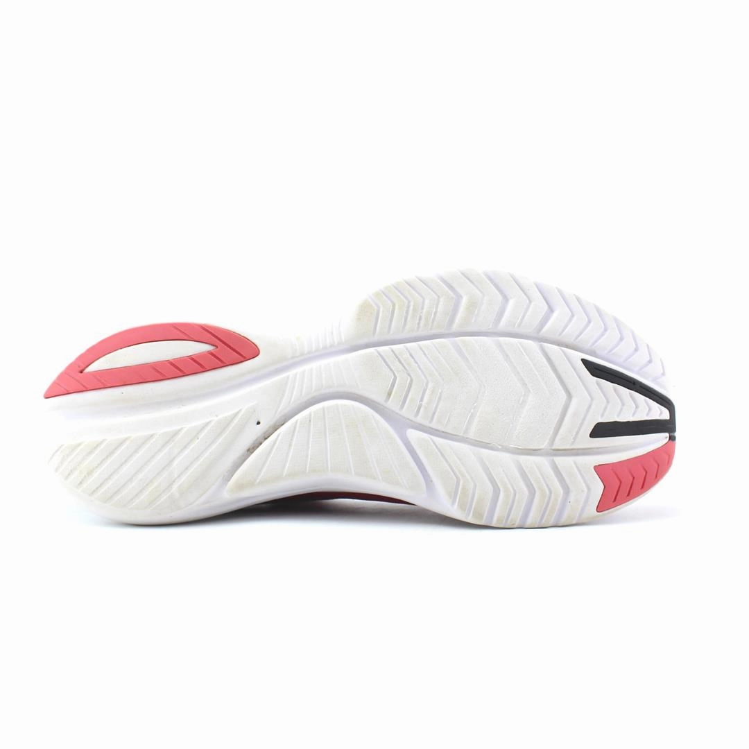 SAUCONY KINVARA 12 Saucony casual footwear looks