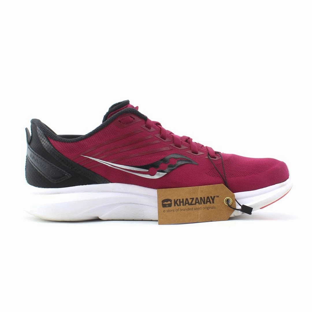 SAUCONY KINVARA 12 Saucony casual footwear looks