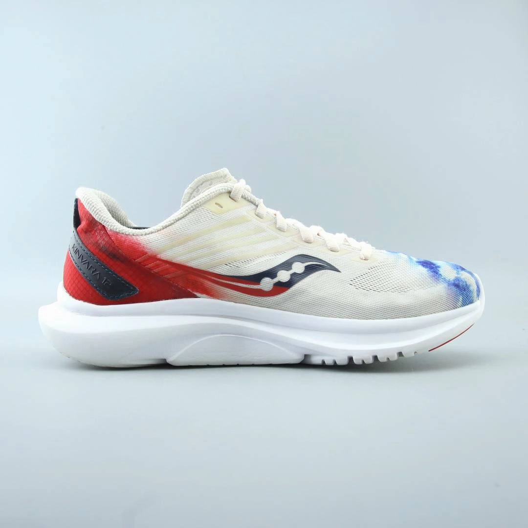 SAUCONY KINVARA 12 Saucony running shoe close-ups