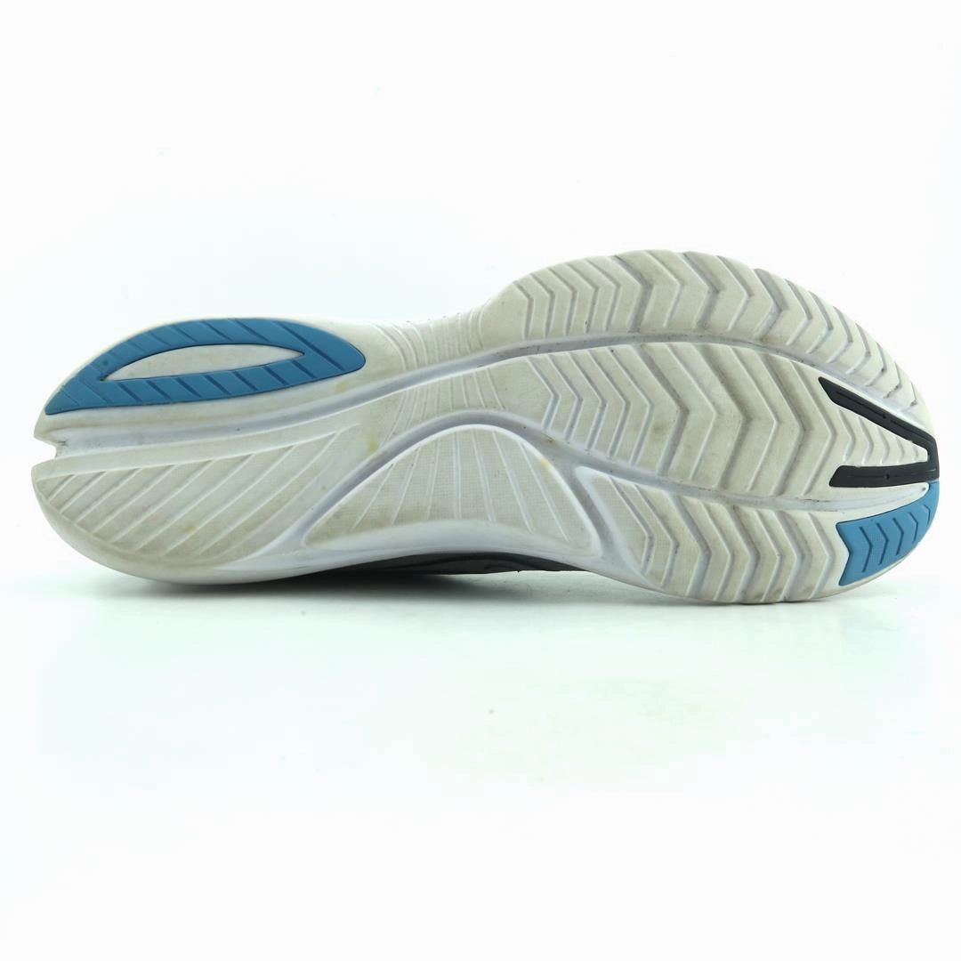 SAUCONY KINVARA 13 Saucony running shoe close-ups