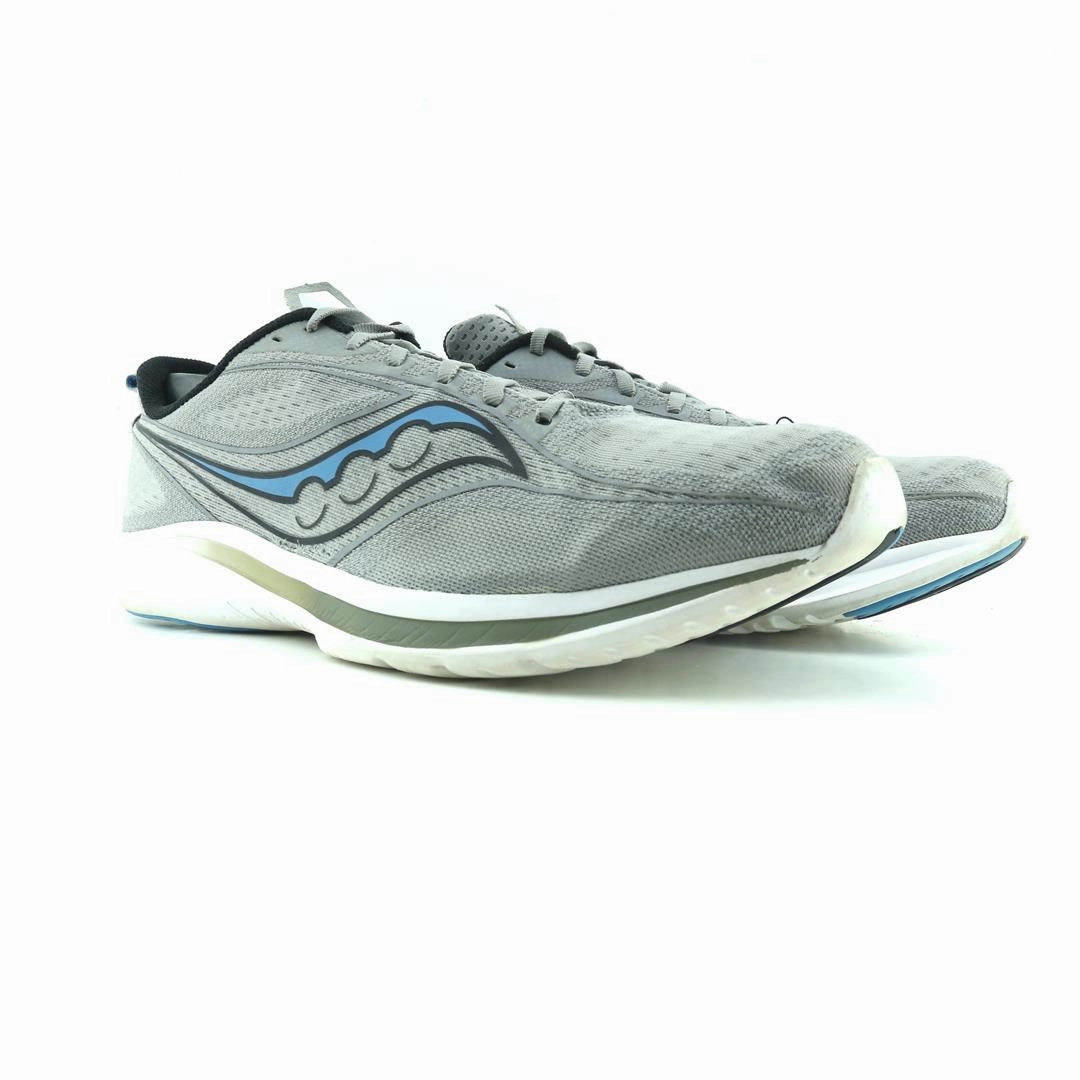 SAUCONY KINVARA 13 Saucony running shoe close-ups