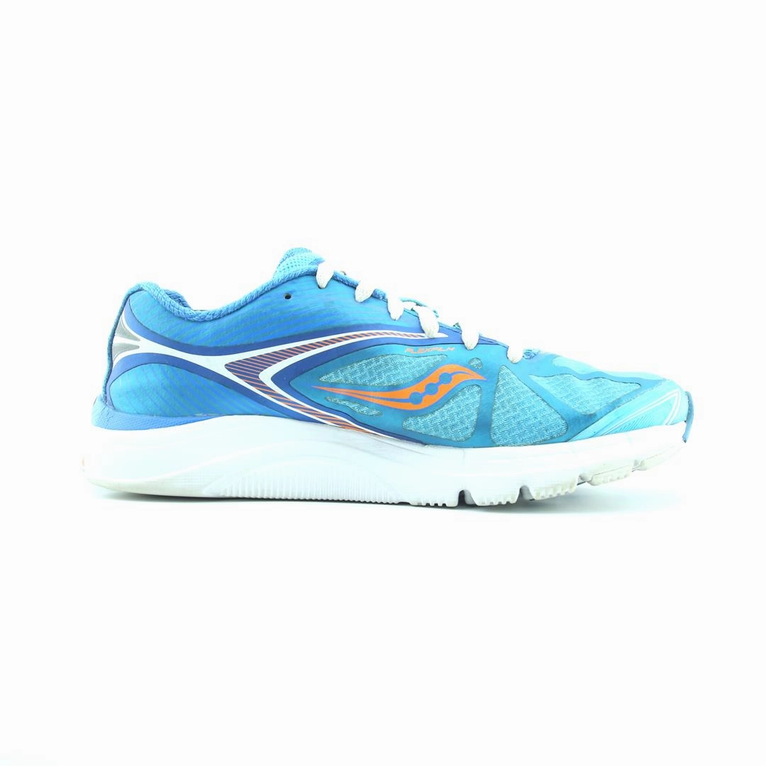 SAUCONY KINVARA 4 Saucony sport shoe imagery