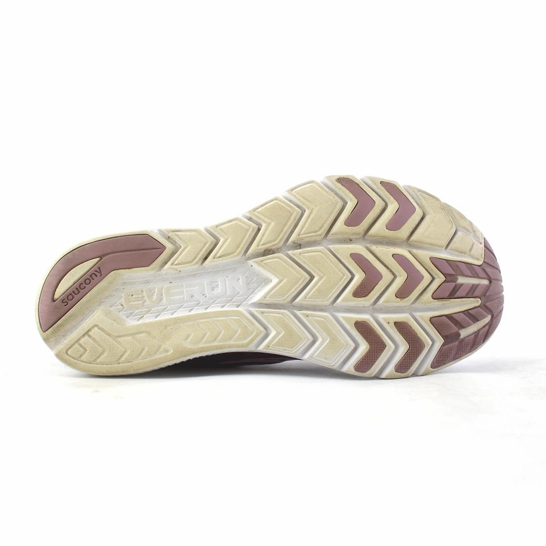 SAUCONY KINVARA 9 Saucony casual footwear looks