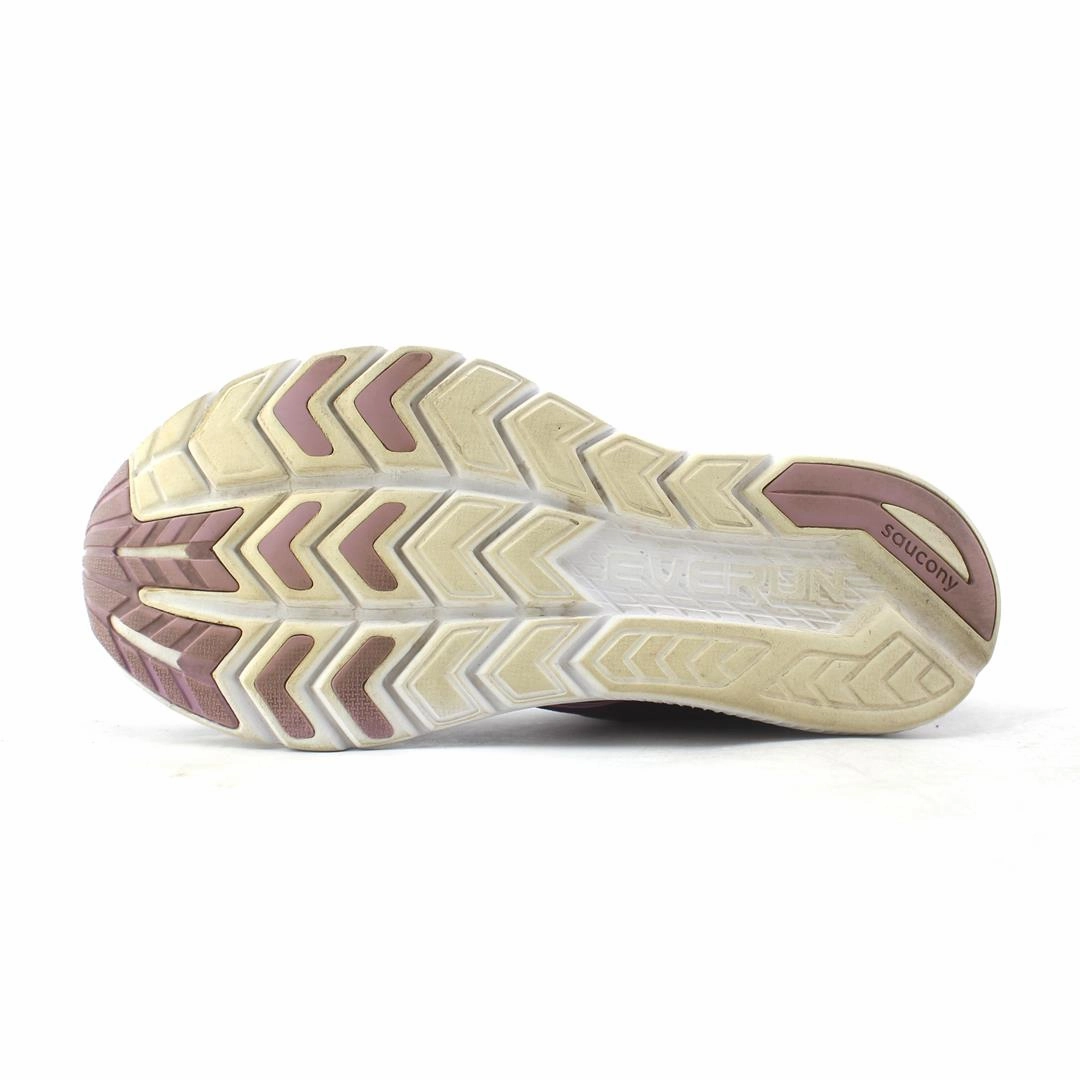 SAUCONY KINVARA 9 Saucony casual footwear looks