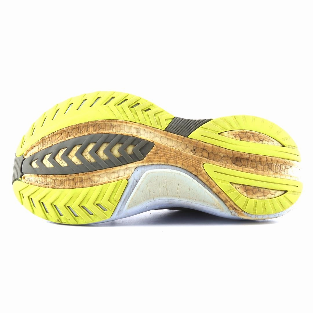 SAUCONY TEMPUS Saucony casual footwear looks