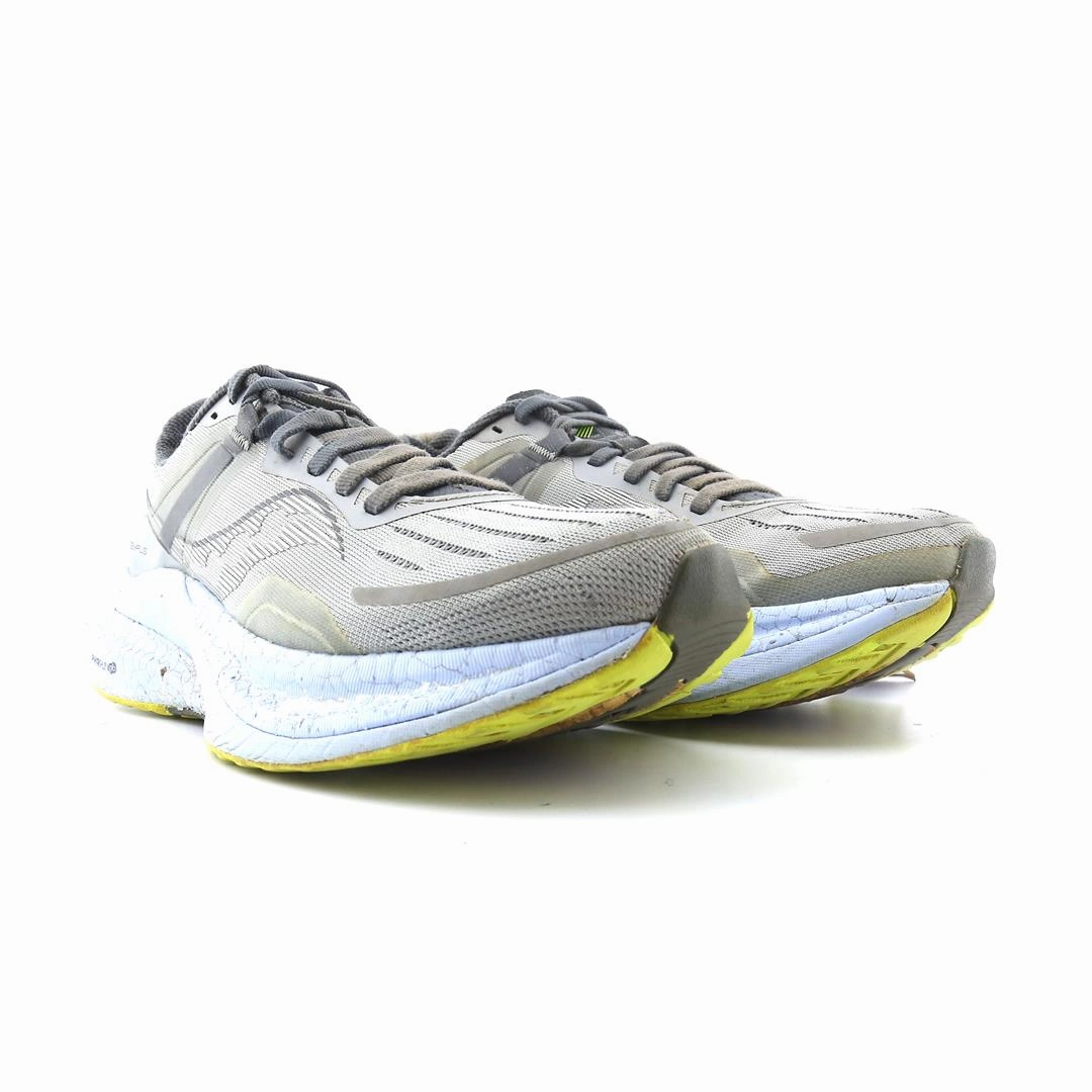 SAUCONY TEMPUS Saucony casual footwear looks