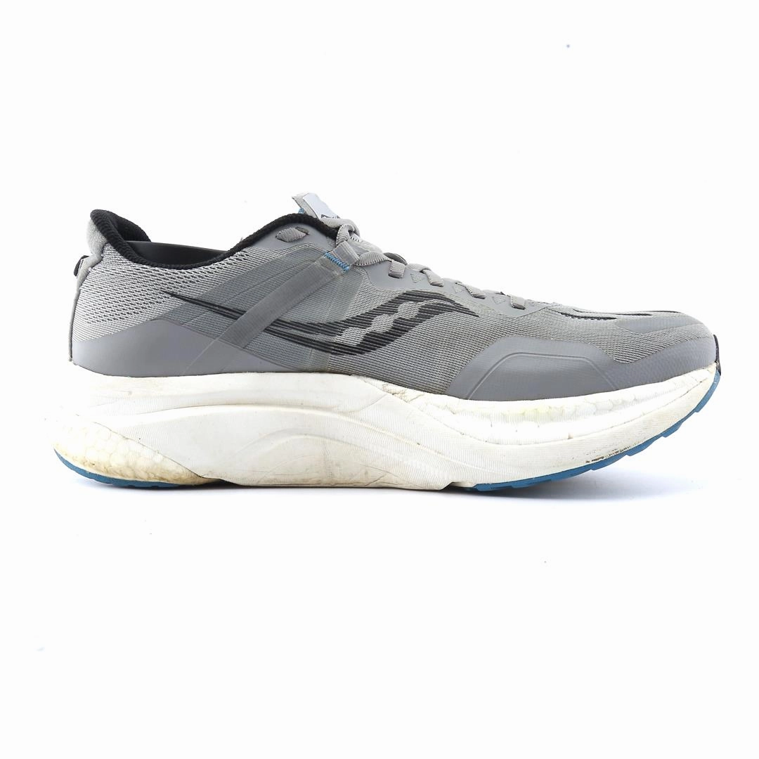 SAUCONY TEMPUS Saucony running shoe close-ups