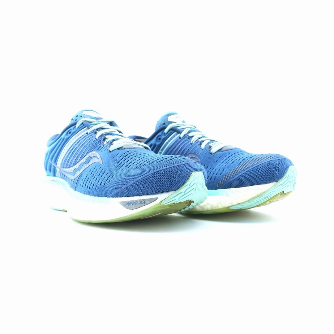 SAUCONY TRIUMPH 17 Saucony running shoe close-ups