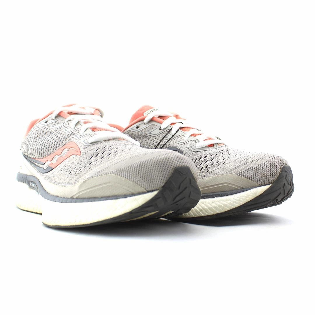 SAUCONY  TRIUMPH 18 Saucony casual footwear looks