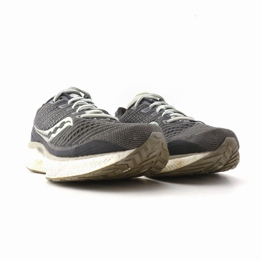 SAUCONY TRIUMPH 18 Saucony casual footwear looks
