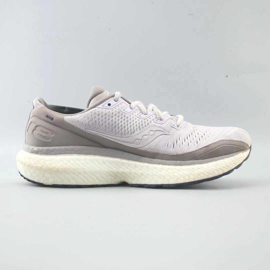 SAUCONY TRIUMPH 18 Saucony sport shoe imagery