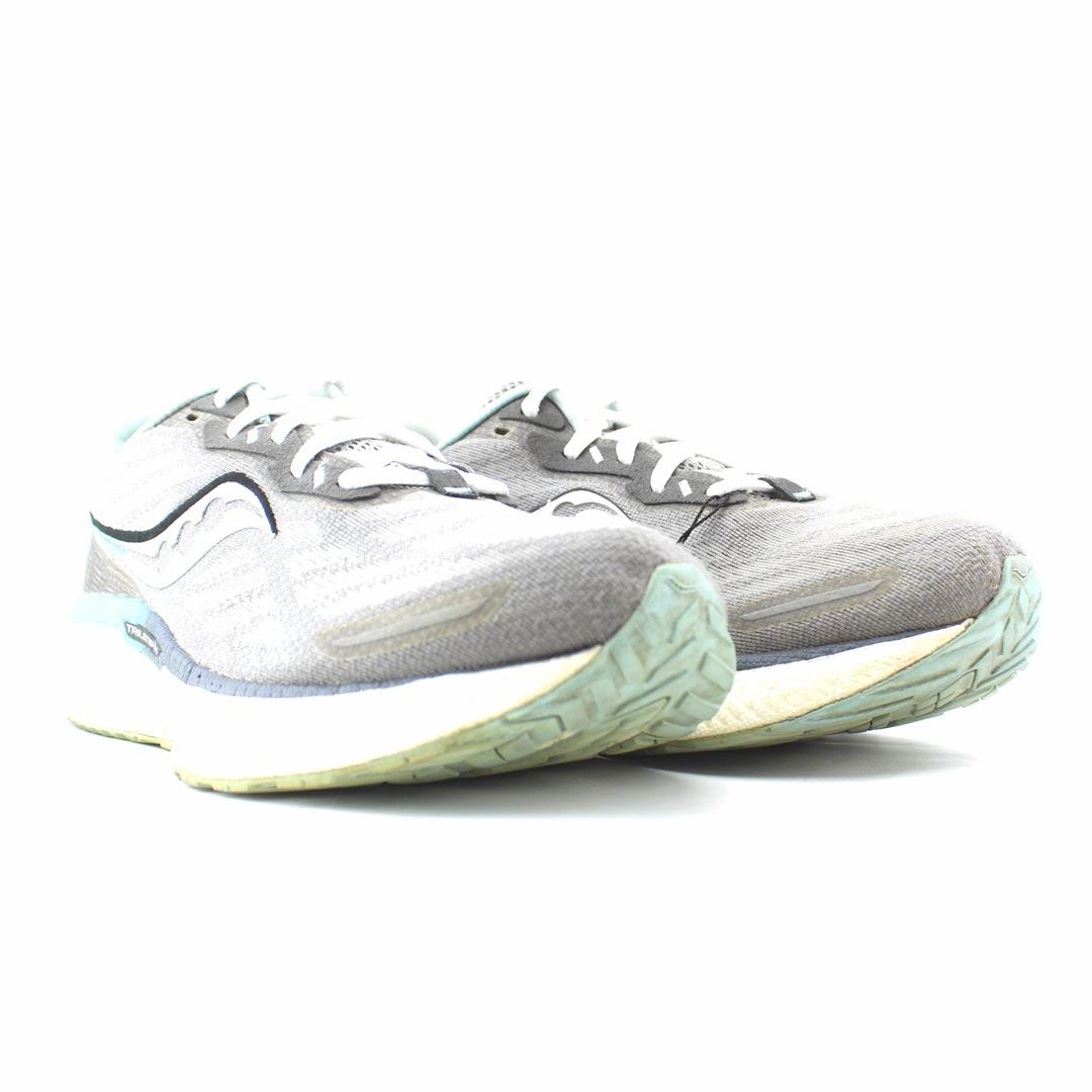 SAUCONY TRIUMPH 19 Saucony casual footwear looks