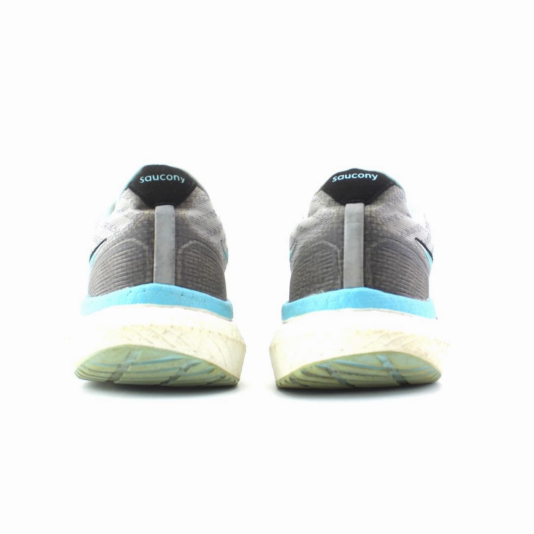SAUCONY TRIUMPH 19 Saucony casual footwear looks