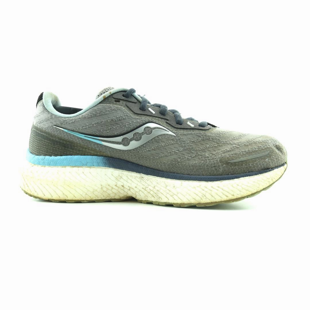 SAUCONY TRIUMPH 19 Saucony running shoe close-ups