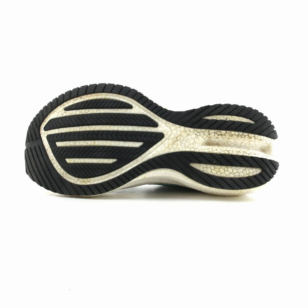 SAUCONY TRIUMPH 21 Saucony casual footwear looks