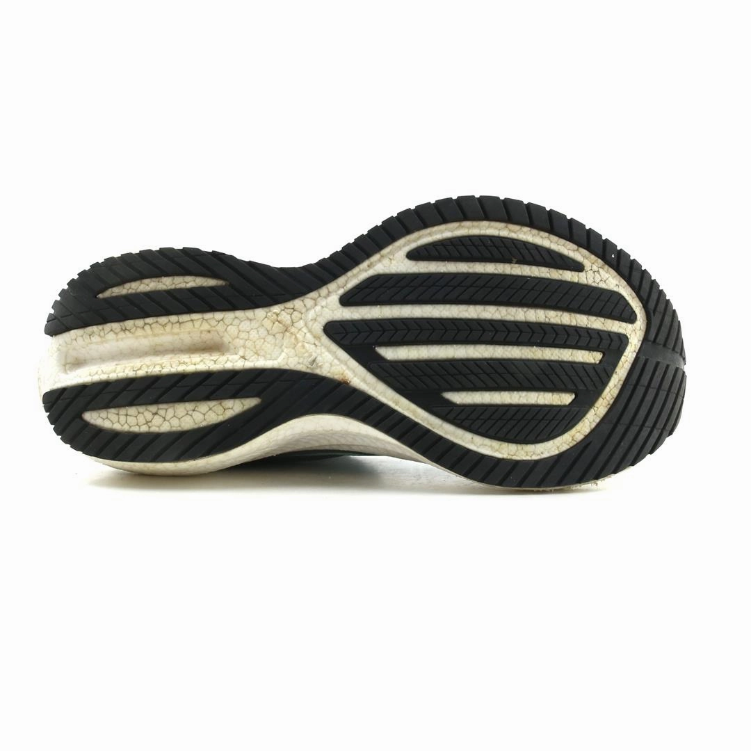 SAUCONY TRIUMPH 21 Saucony casual footwear looks
