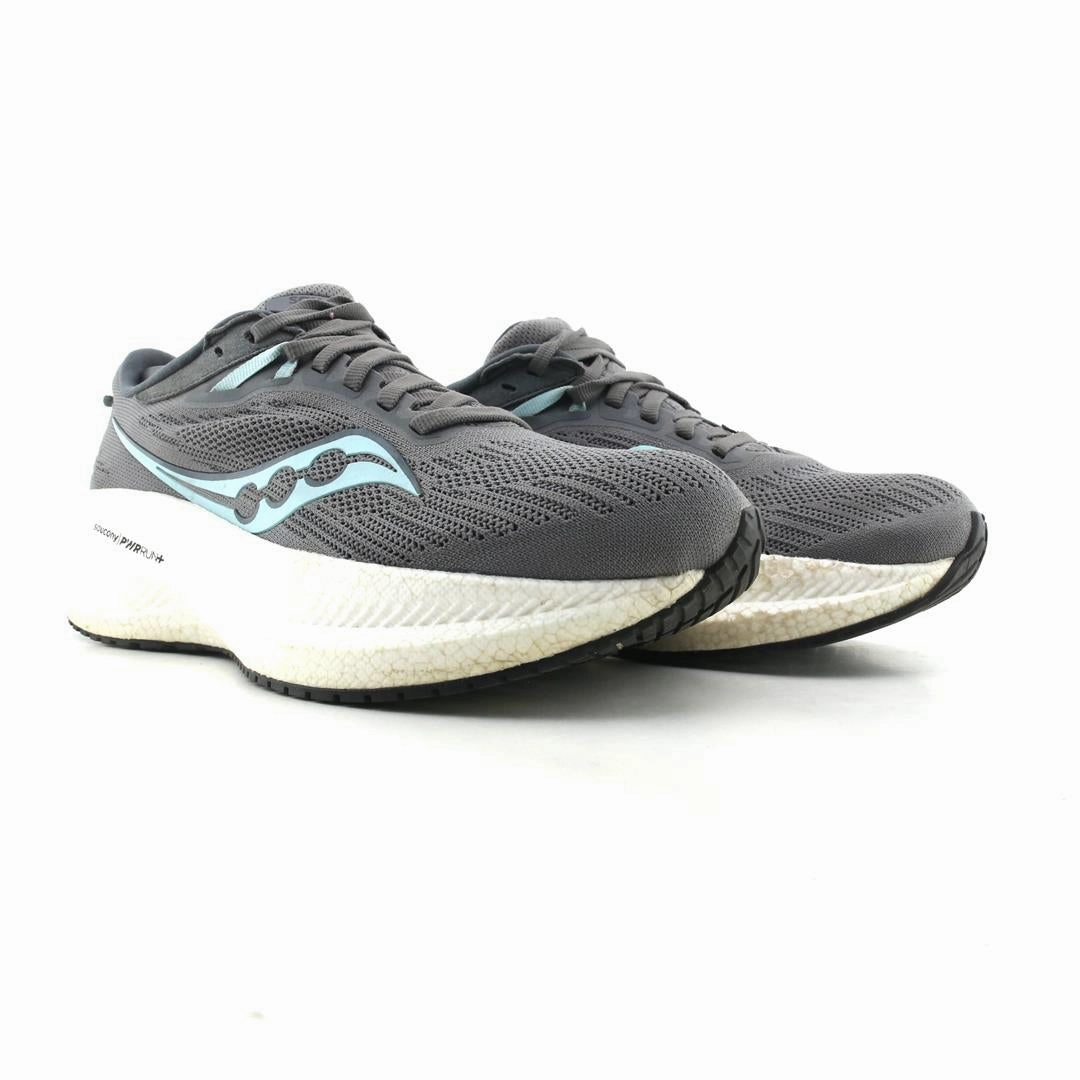 SAUCONY TRIUMPH 21 Saucony casual footwear looks