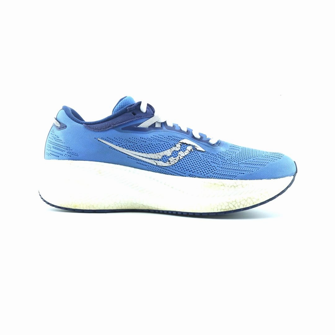 SAUCONY TRIUMPH 21 Saucony running shoe close-ups