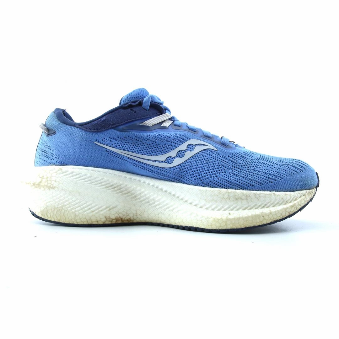 SAUCONY TRIUMPH 21 Saucony running shoe close-ups