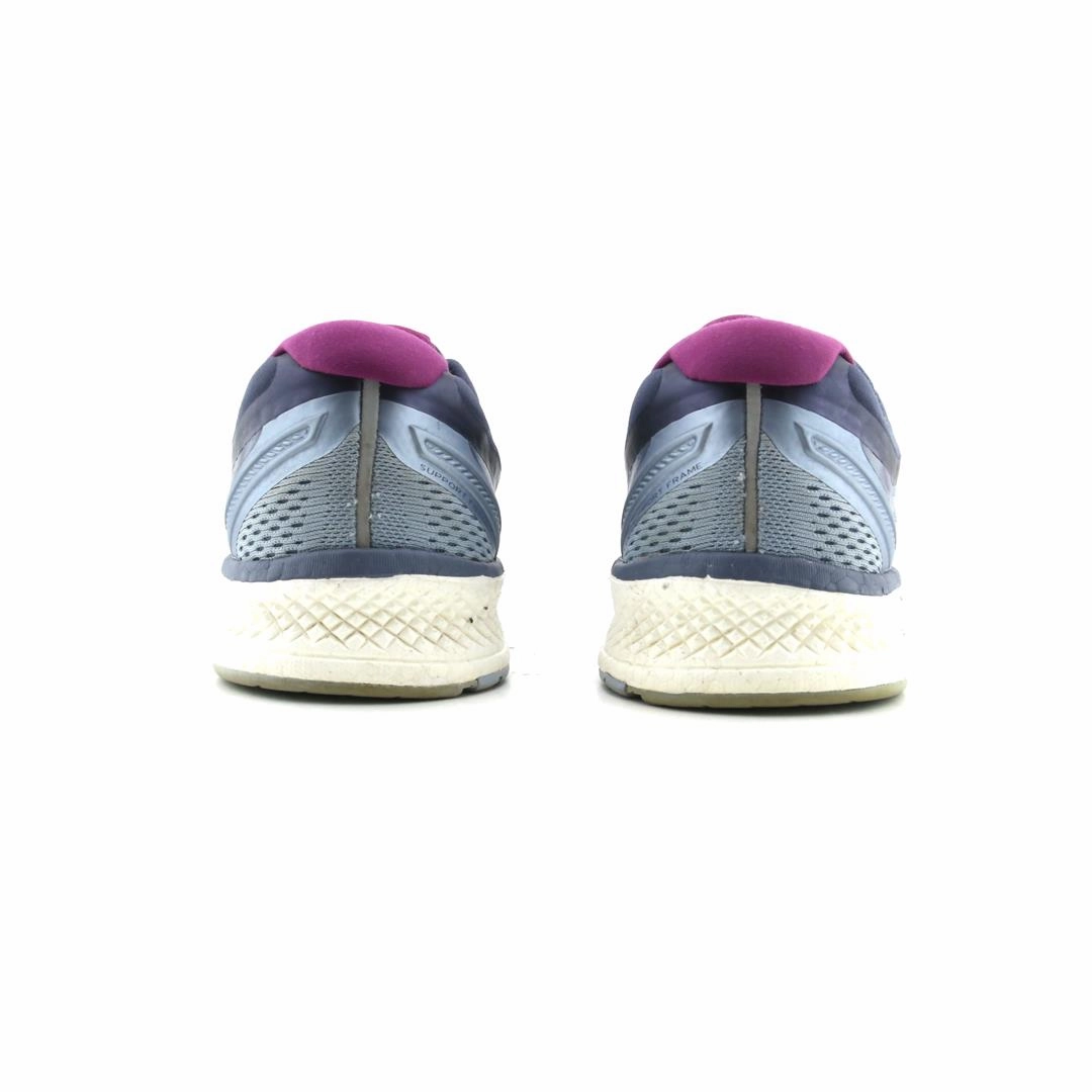 SAUCONY TRIUMPH ISO 4 Saucony casual footwear looks