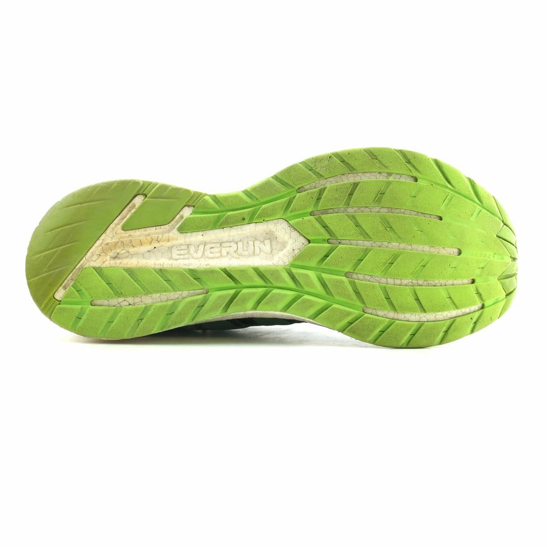 SAUCONY TRIUMPH ISO 4 Saucony casual footwear looks