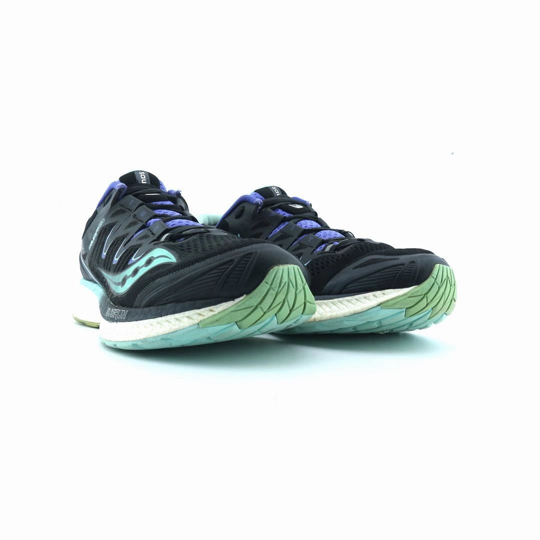 SAUCONY TRIUMPH ISO 4 Saucony running shoe close-ups