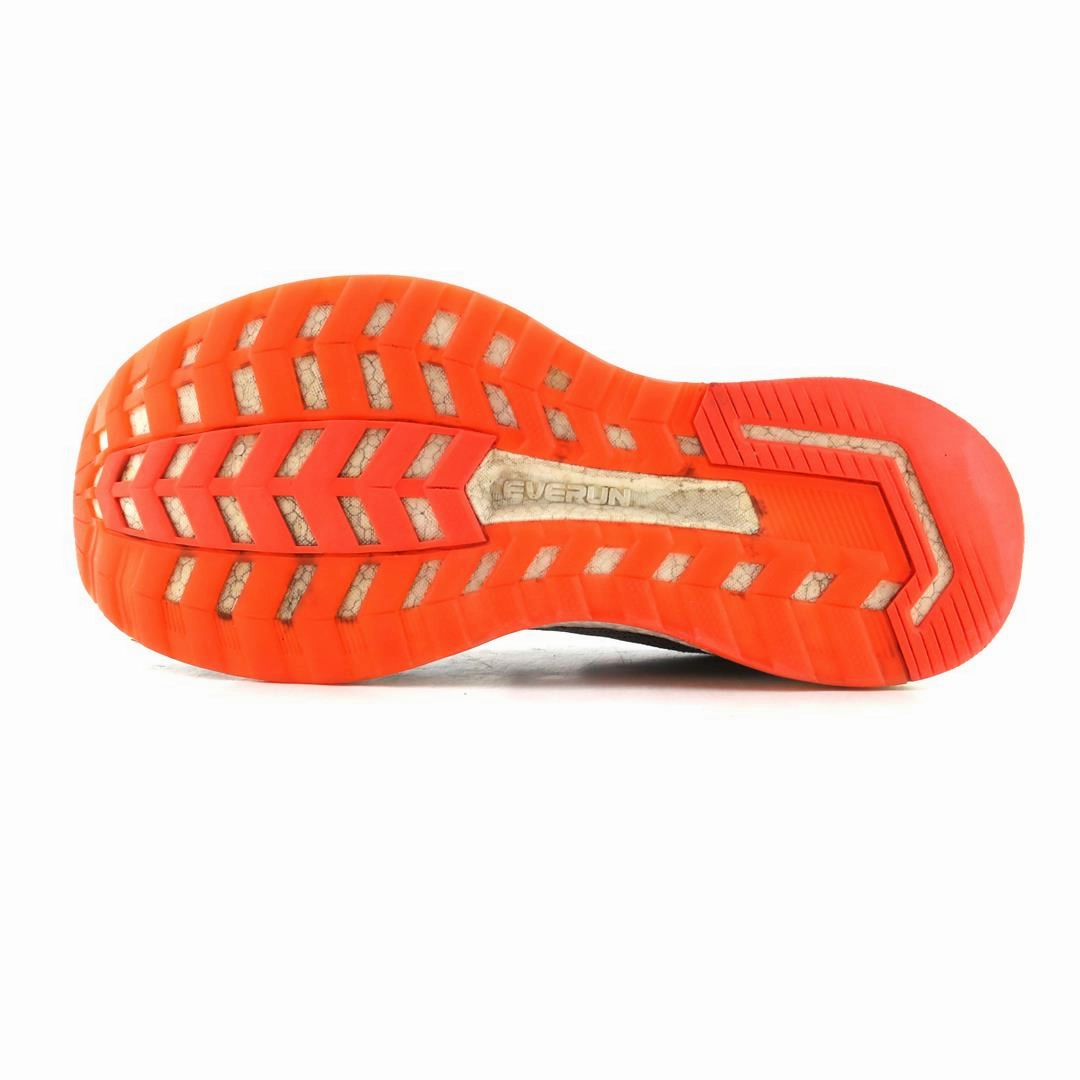 SAUCONY TRIUMPH ISO 5 Saucony casual footwear looks