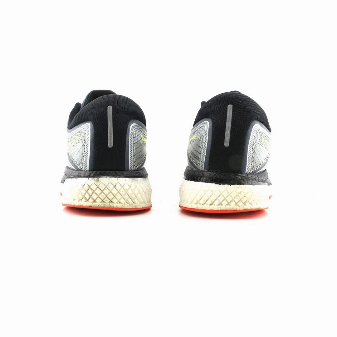 SAUCONY TRIUMPH ISO 5 Saucony casual footwear looks