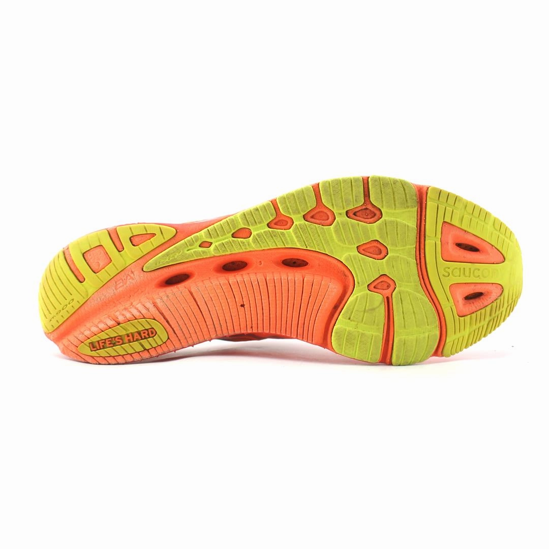 SAUCONY  TYPE A6 Saucony running shoe close-ups