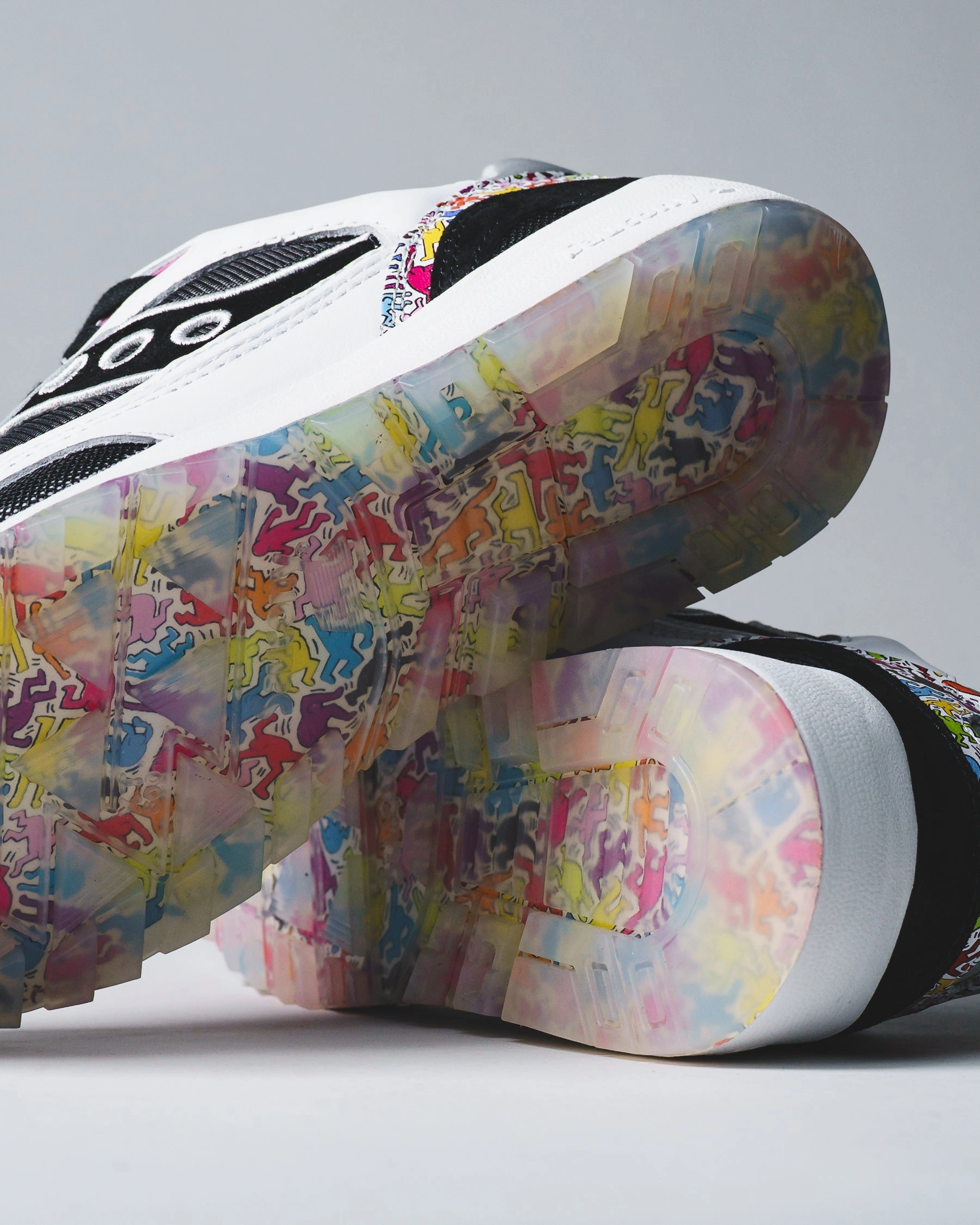 Saucony x Keith Haring Men Shadow 6000 White Black S70973-1 Saucony high-speed running shoes