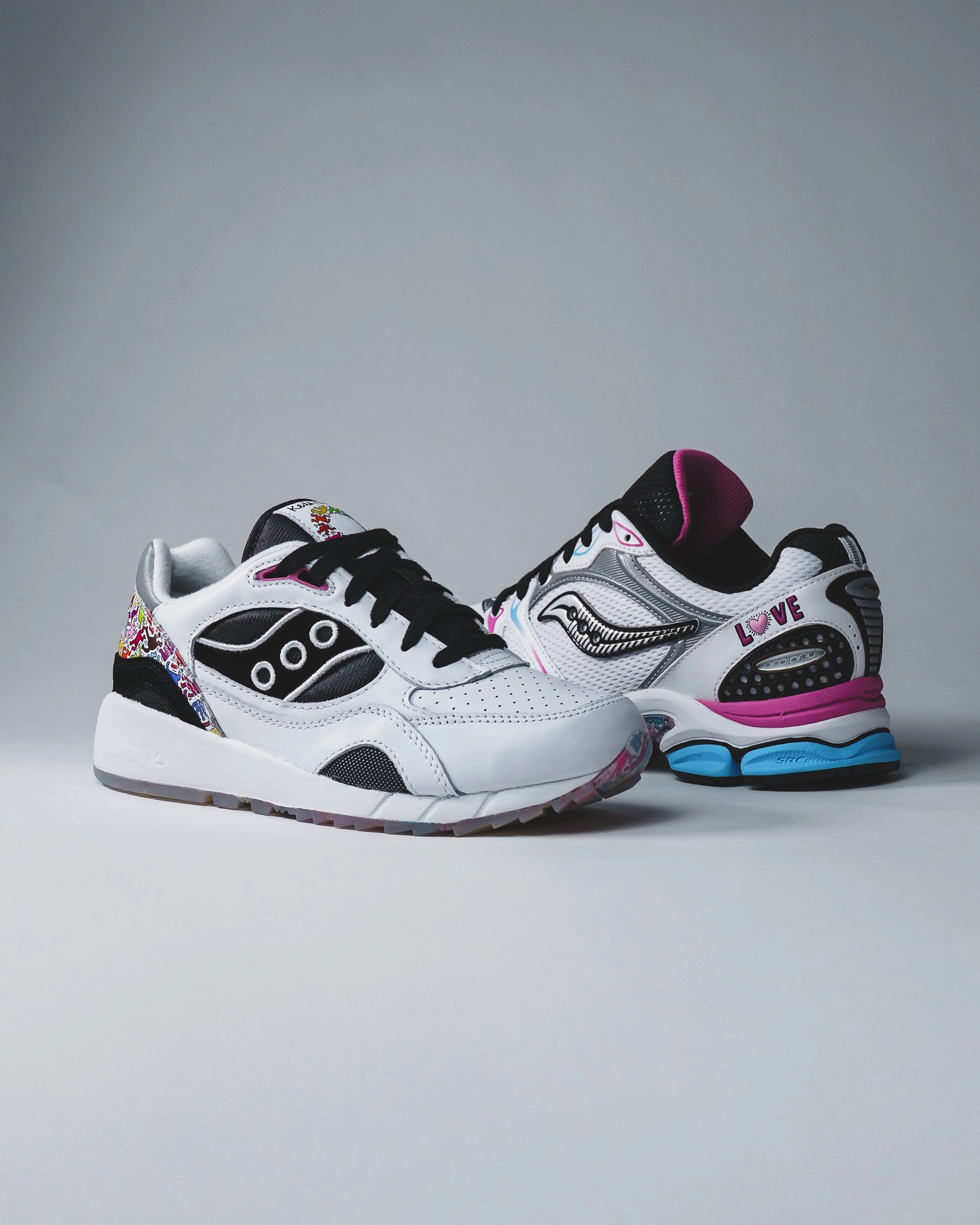 Saucony x Keith Haring Men Shadow 6000 White Black S70973-1 Saucony high-speed running shoes