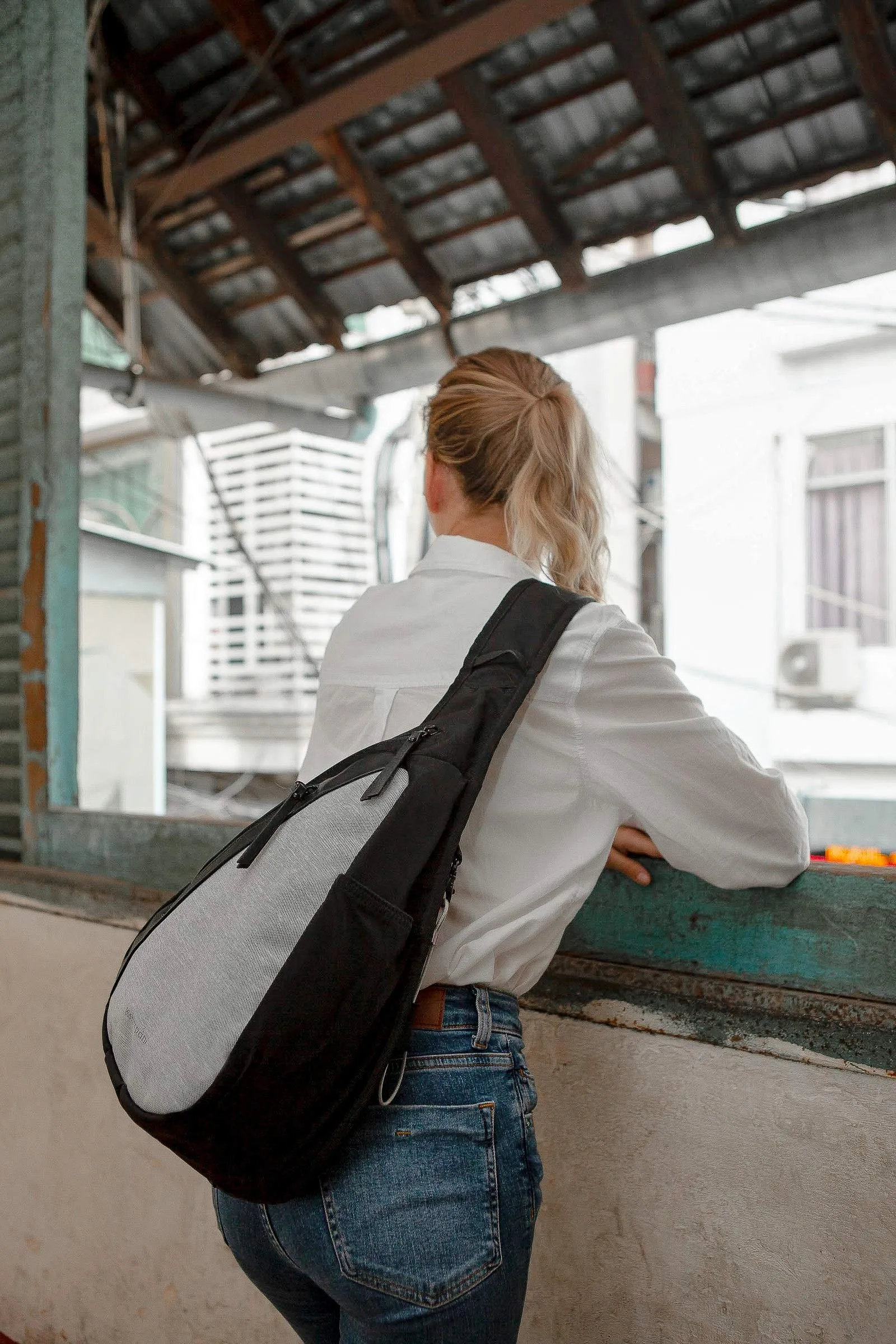 Sherpani Esprit Anti-theft Sling Bags Sherpani