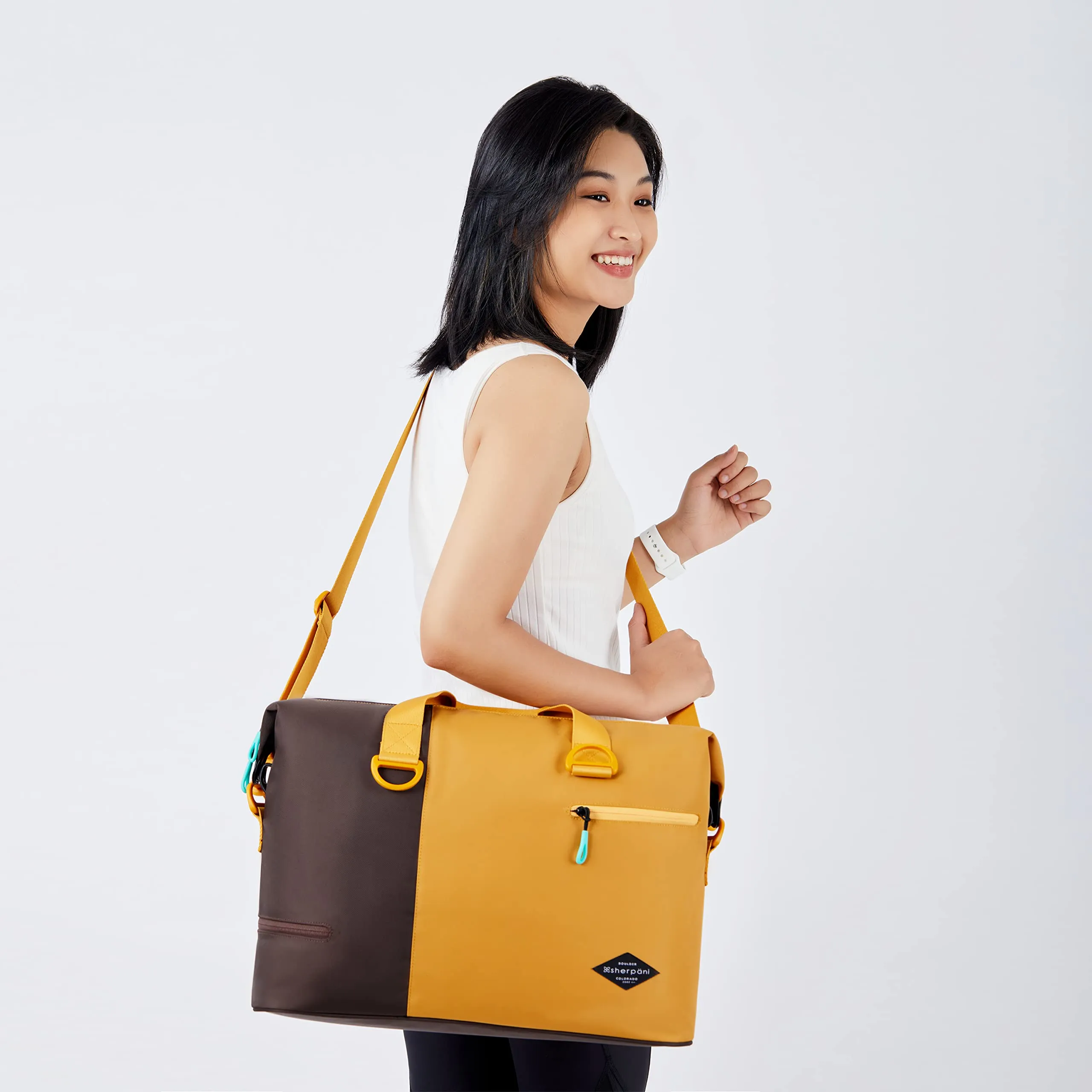 Sherpani Sola Gymbag/Crossbody Bags Sherpani