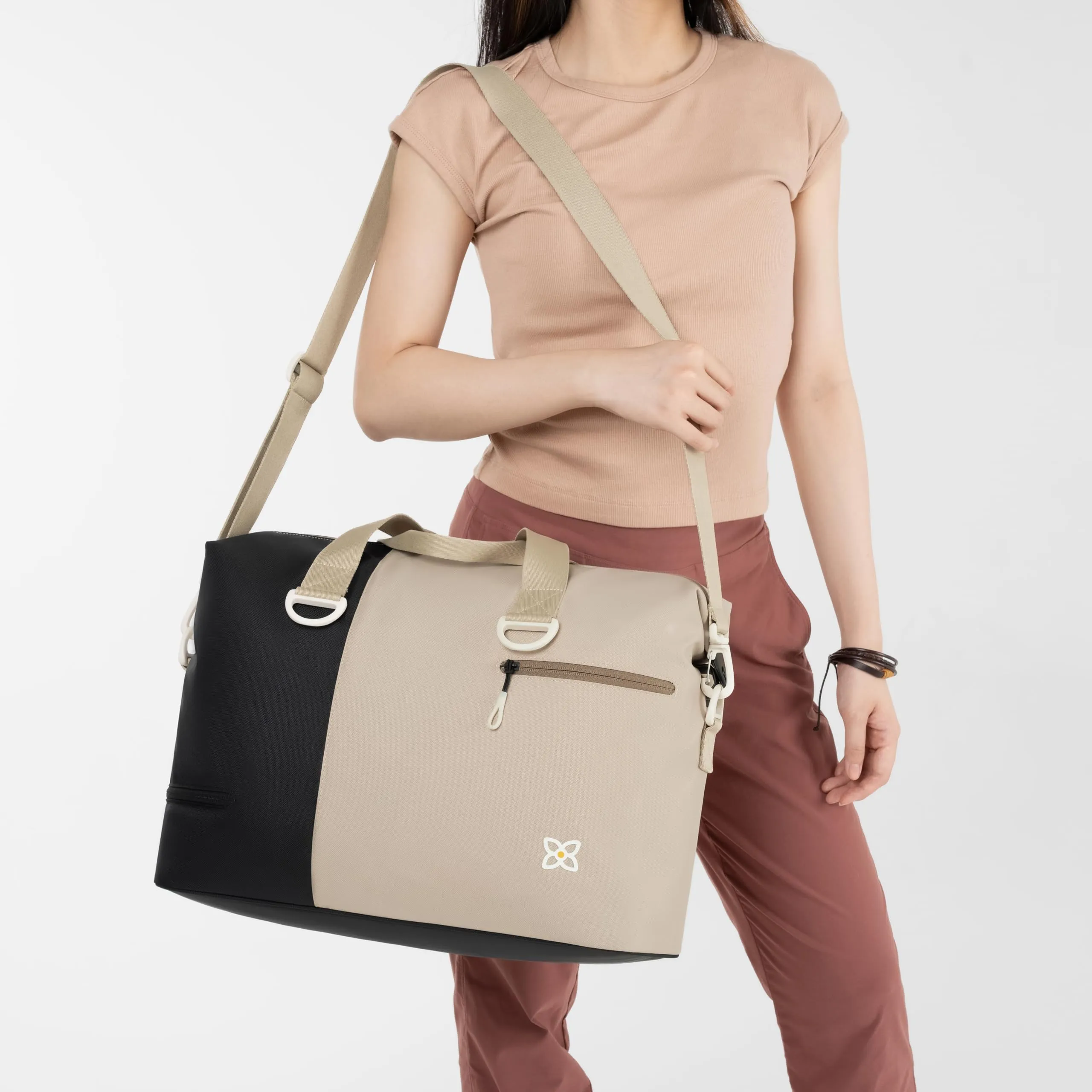Sherpani Sola Gymbag/Crossbody Bags Sherpani