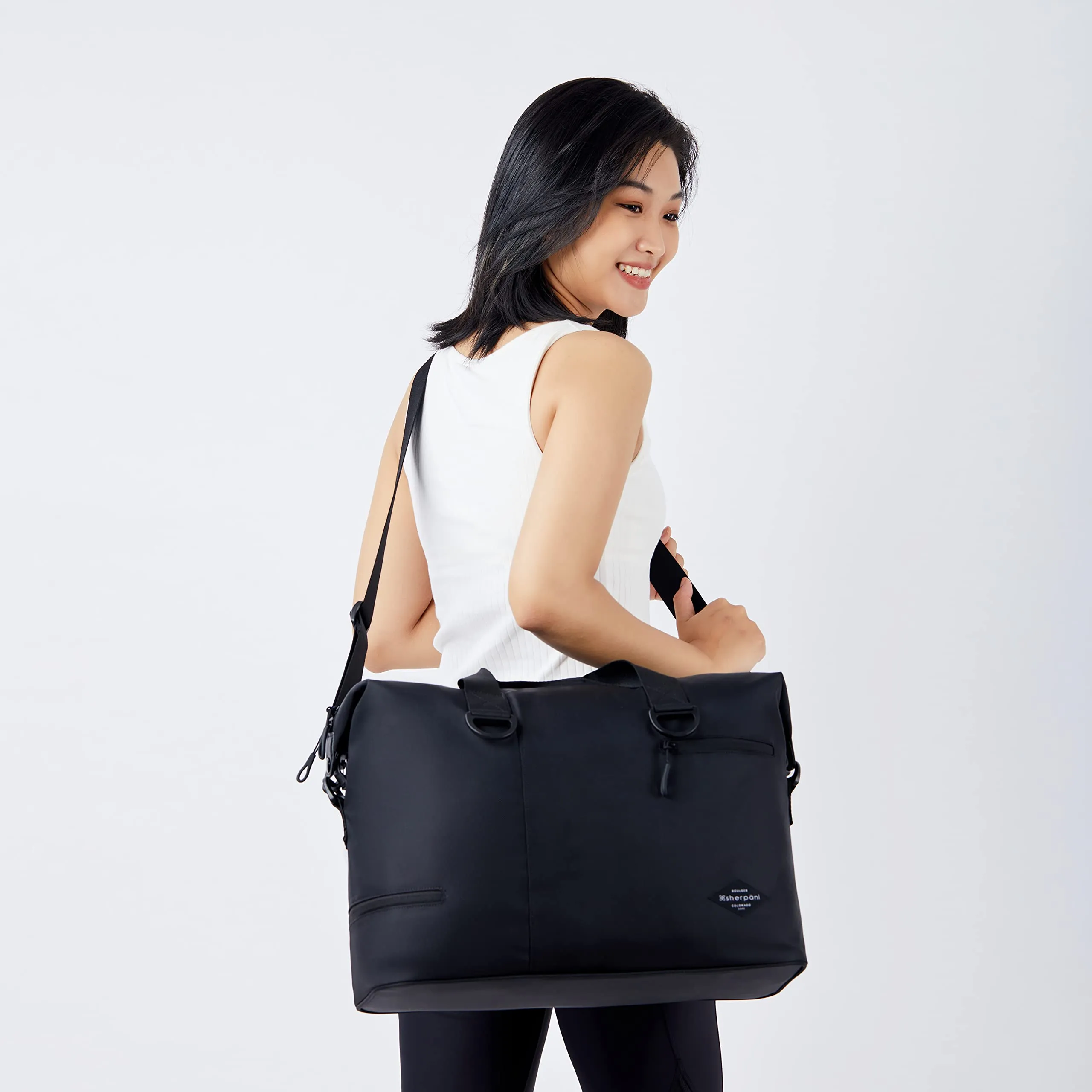 Sherpani Sola Gymbag/Crossbody Bags Sherpani