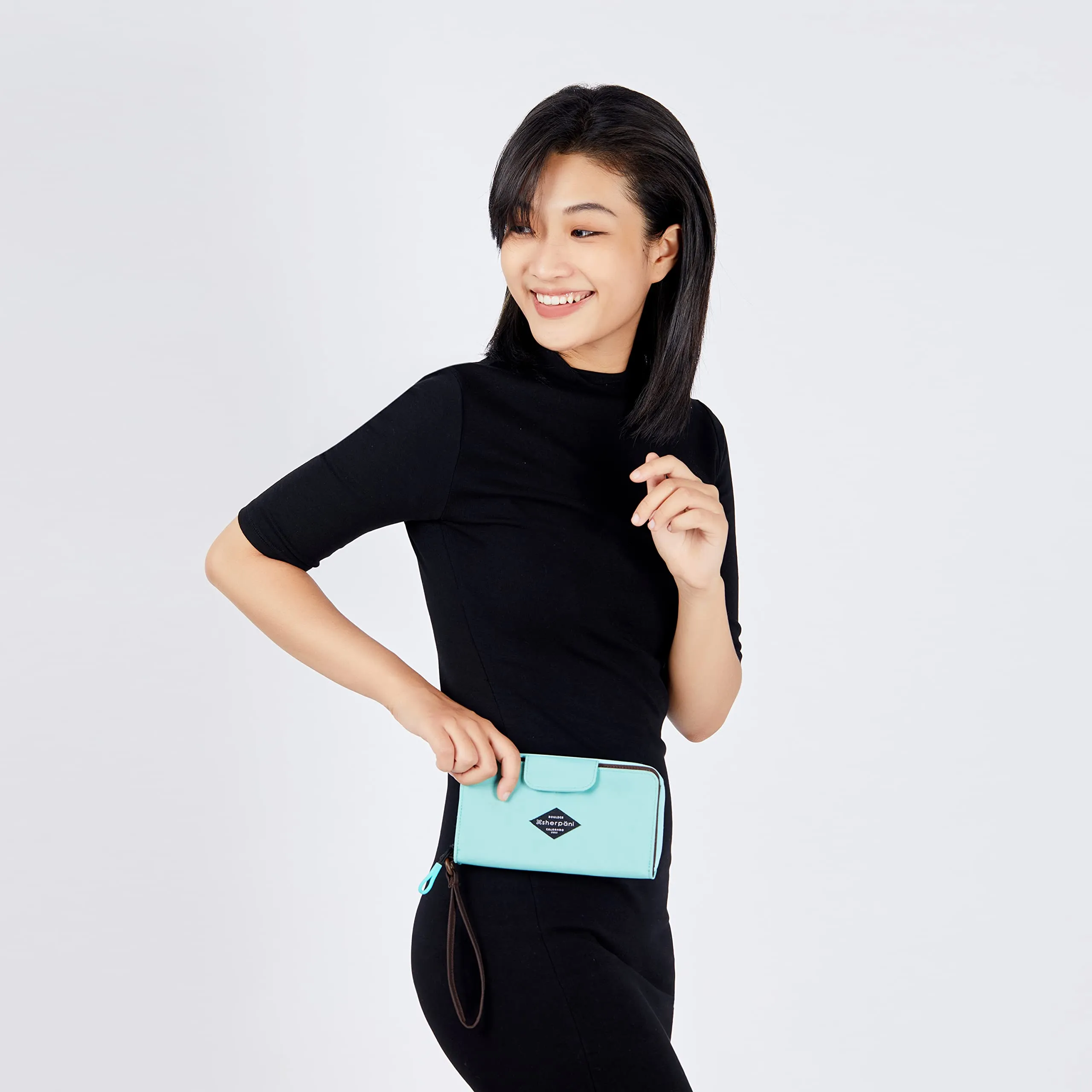 Sherpani Tulum Nylon Large Zip Around RFID Protection Wallet Wristlet Bags Sherpani