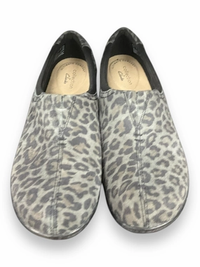 Shoes Flats By Clarks In Animal Print, Size: 7 Clarks leather shoes for daily wear