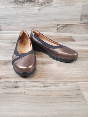 Shoes Flats By Clarks In Bronze, Size: 7.5 Clarks leather shoes for daily wear