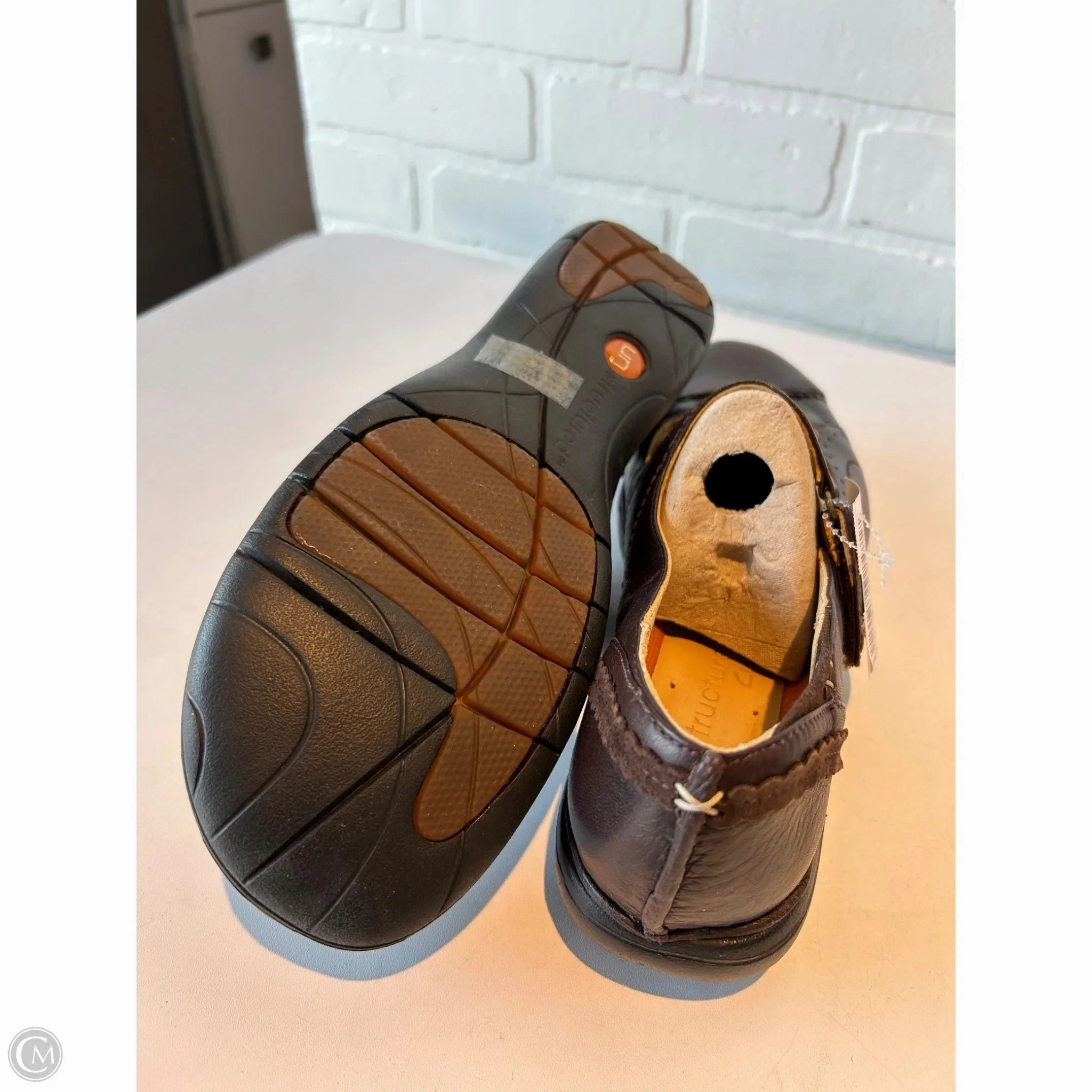 Shoes Flats By Clarks In Brown, Size: 9 Leather Footwear