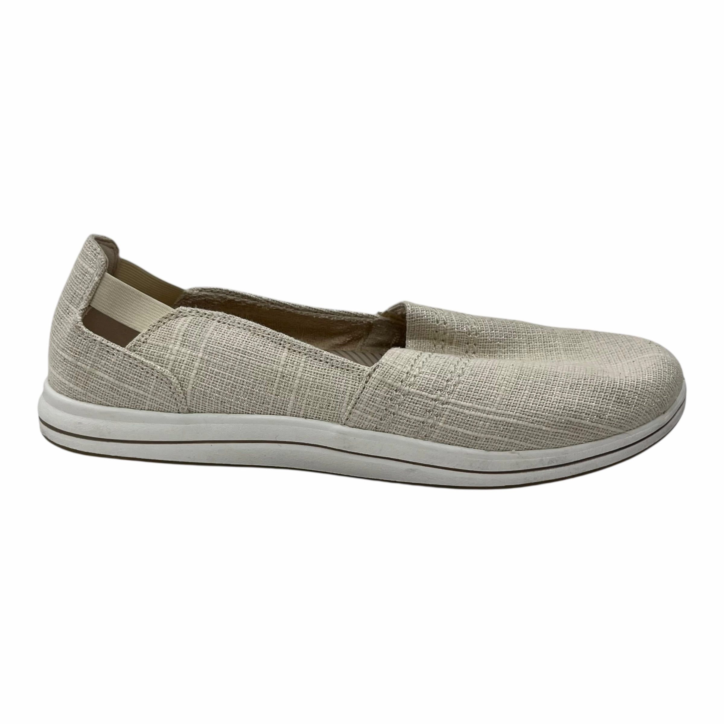 Shoes Flats By Clarks In Cream, Size:9.5 Clarks leather shoes for daily wear