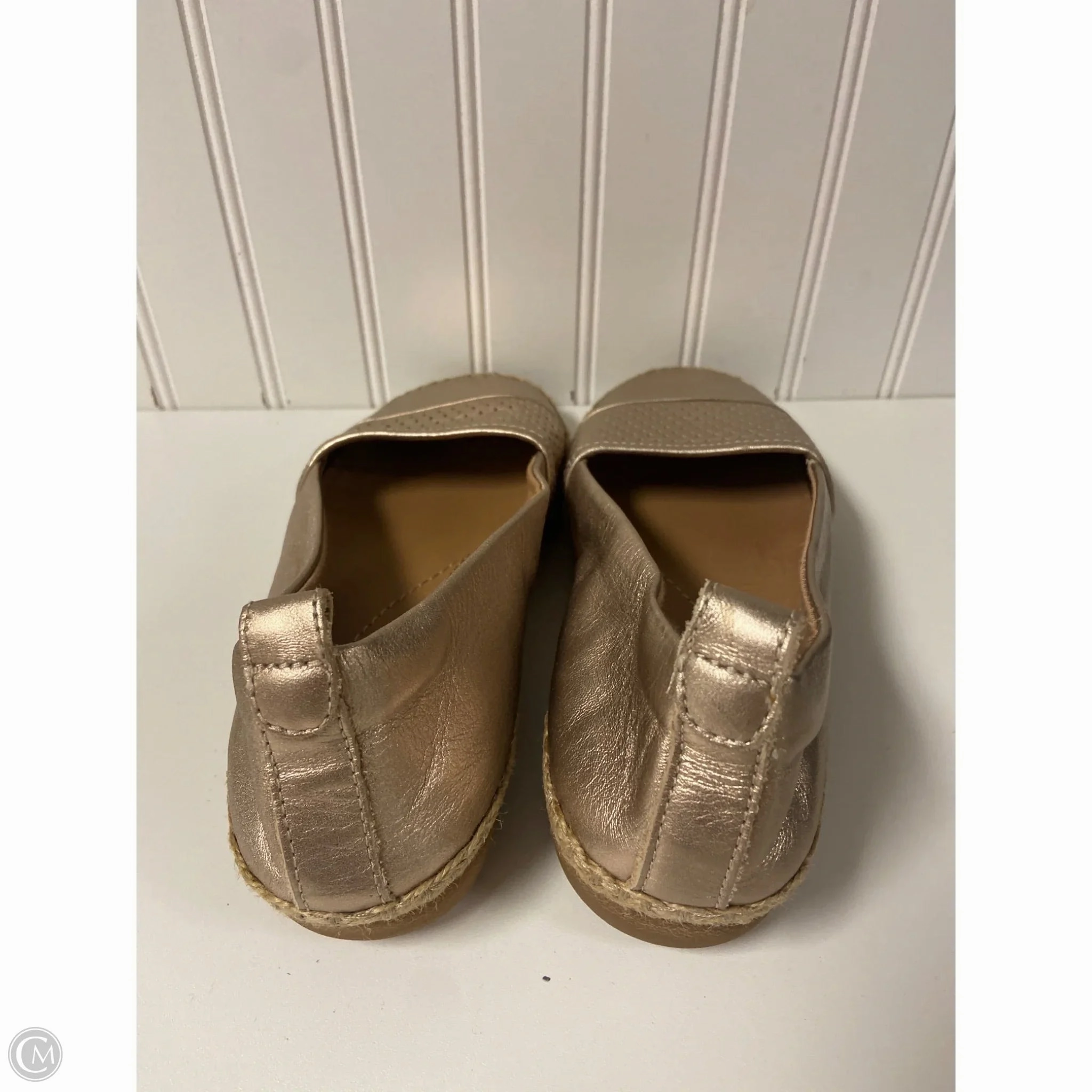 Shoes Flats By Clarks In Gold, Size: 9 Leather Footwear