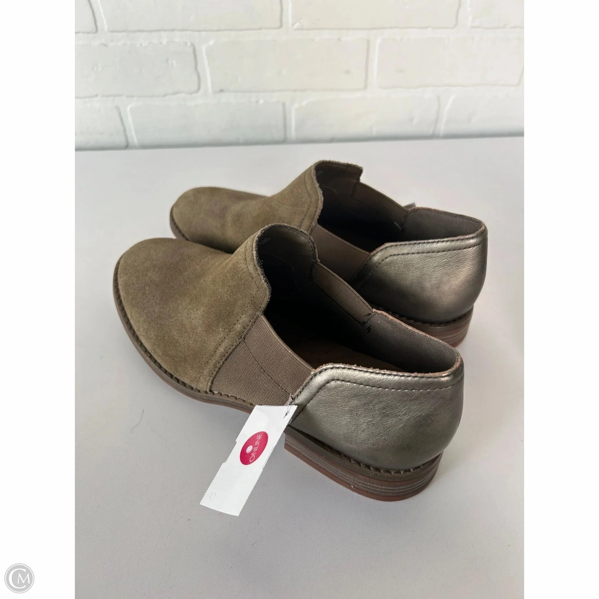 Shoes Flats By Clarks In Green, Size: 8.5 Leather Footwear