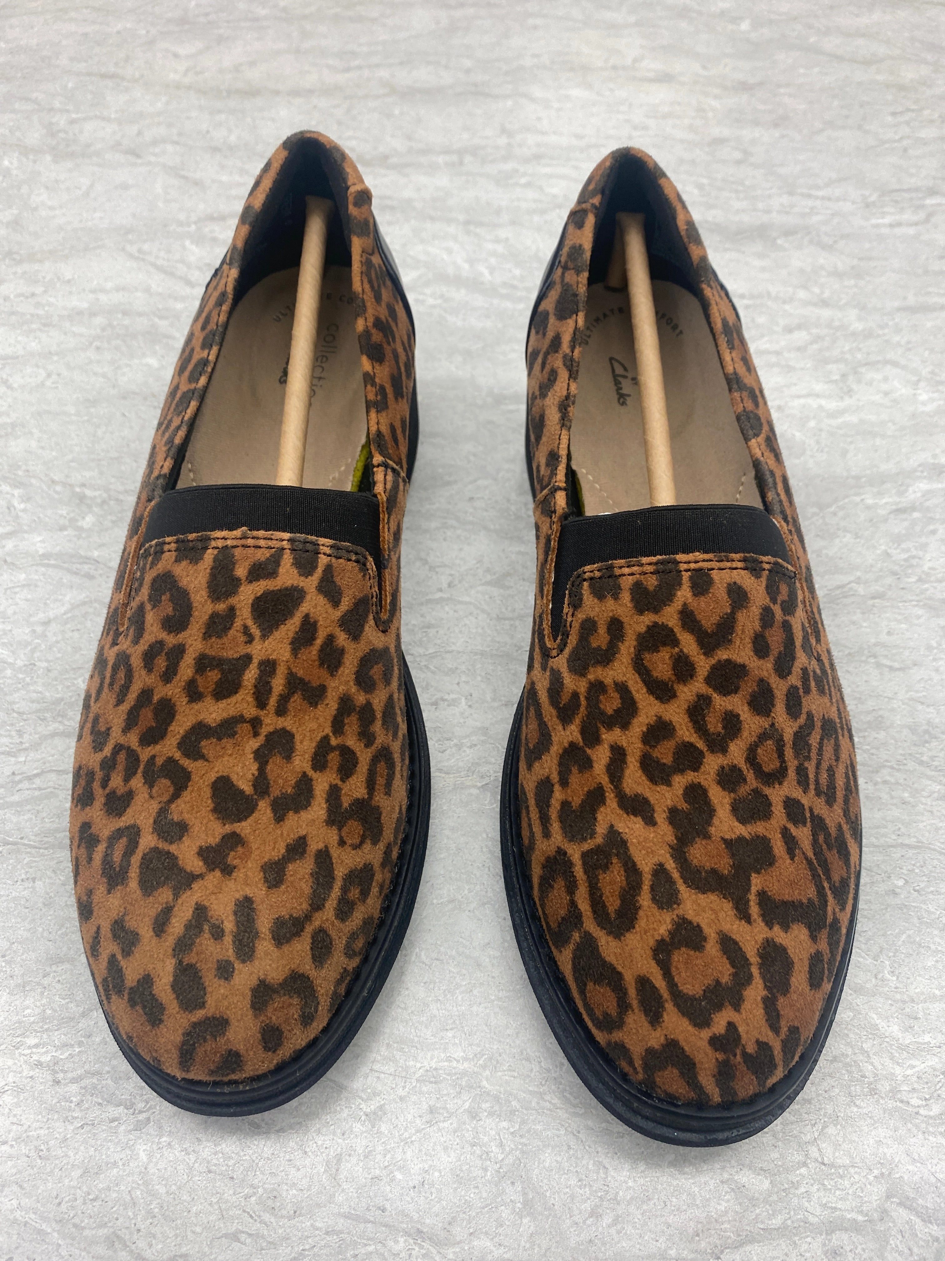 Shoes Flats By Clarks In Leopard Print, Size: 5.5 Clarks leather shoes for daily wear