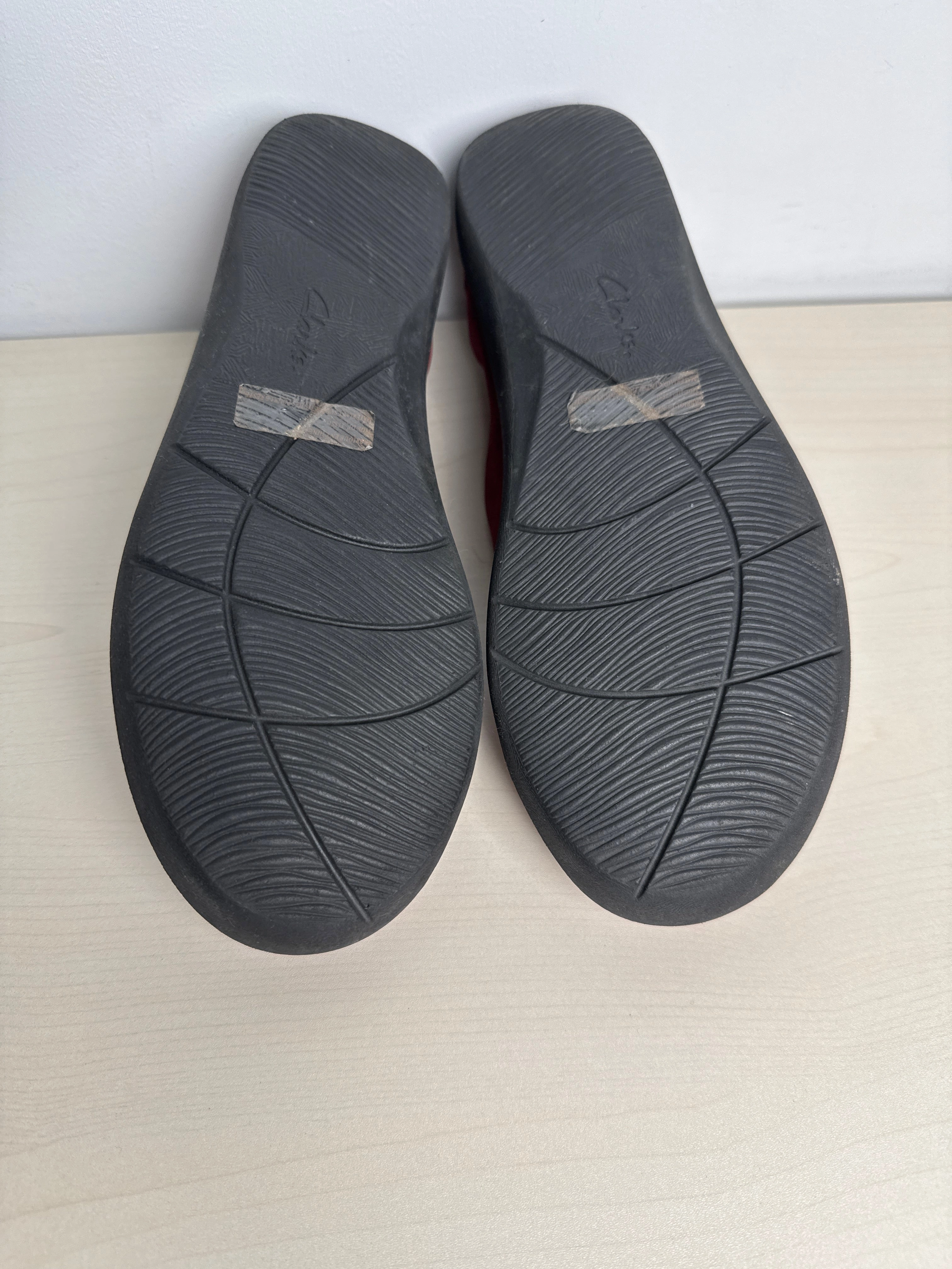Shoes Flats By Clarks In Red, Size: 8.5 Leather Footwear