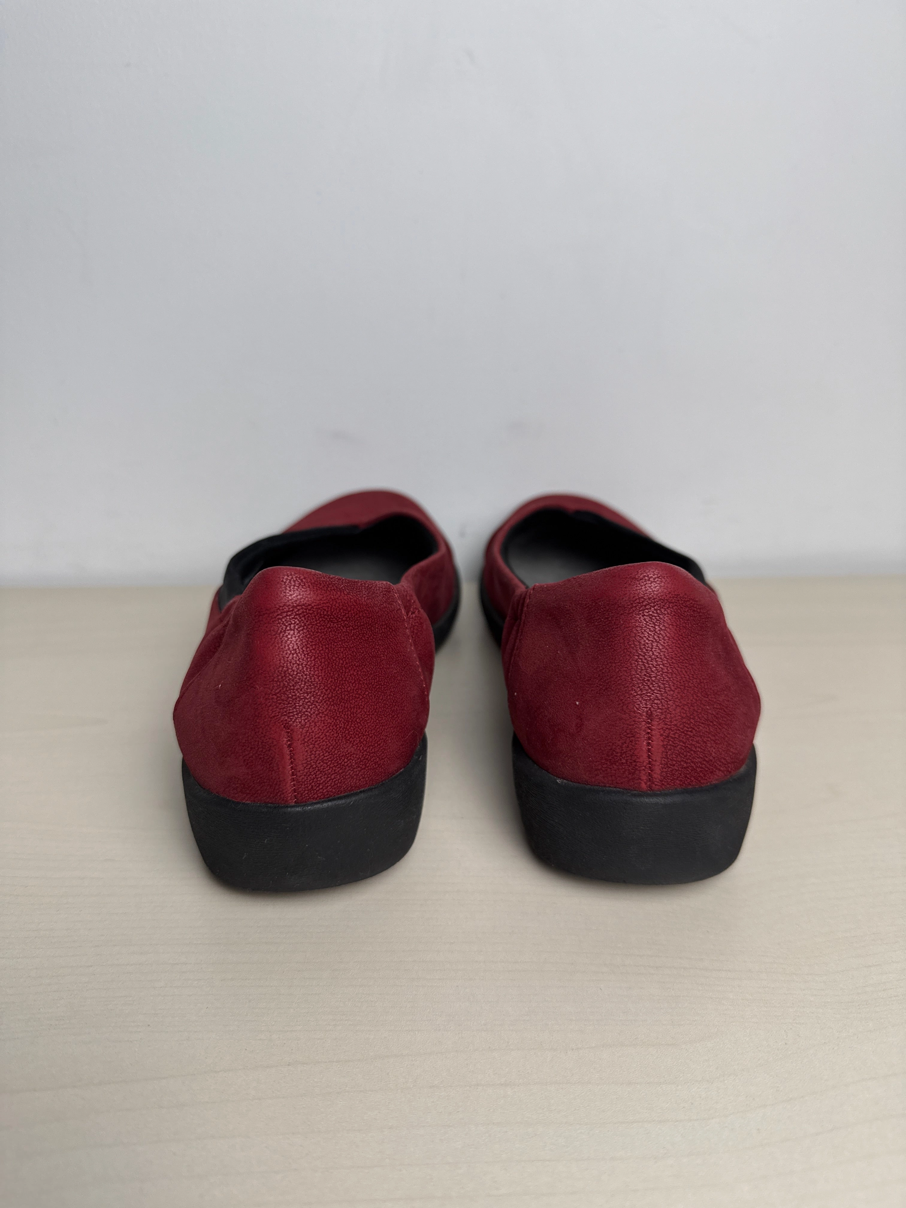Shoes Flats By Clarks In Red, Size: 8.5 Leather Footwear