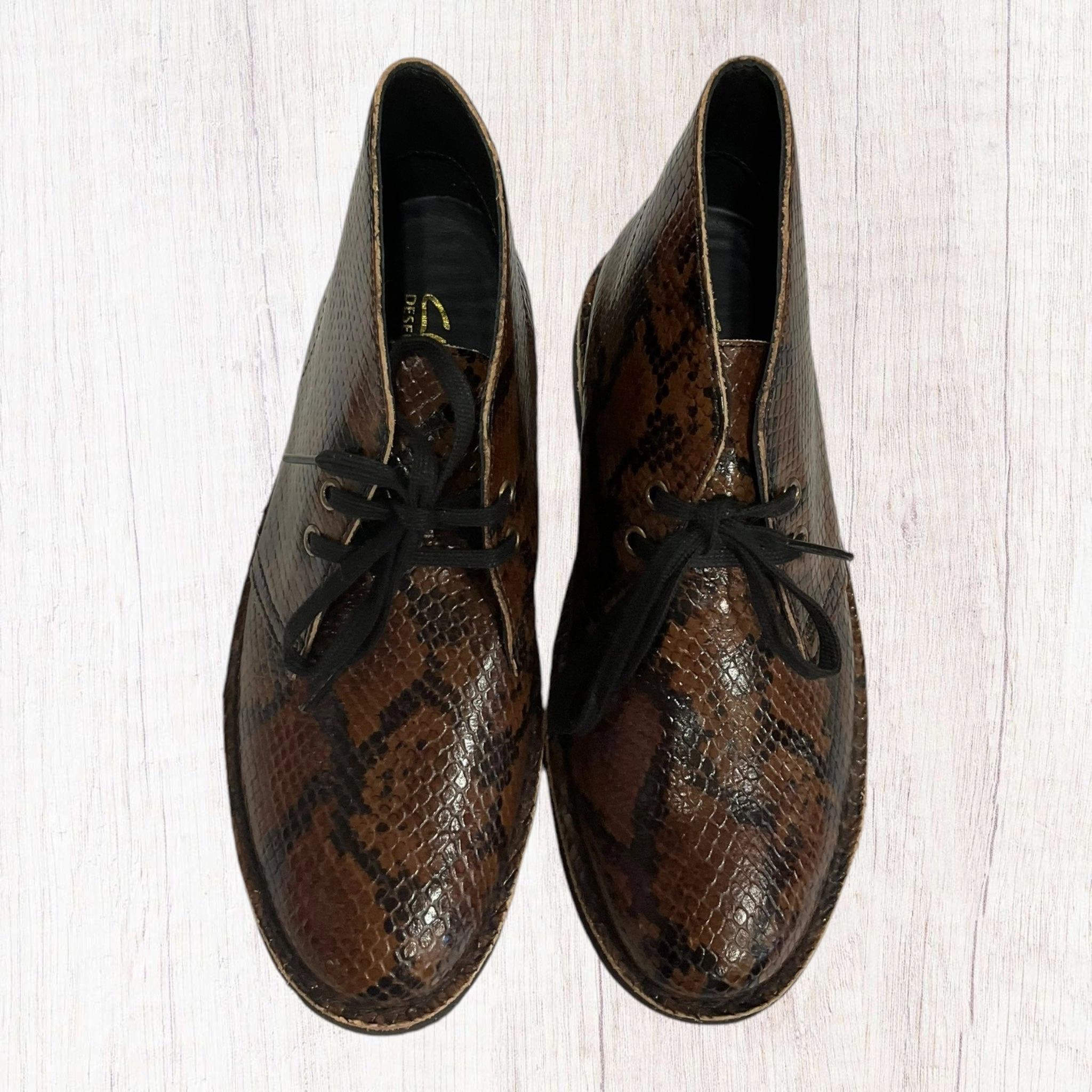 Shoes Flats By Clarks In Snakeskin Print, Size: 7 Leather Footwear