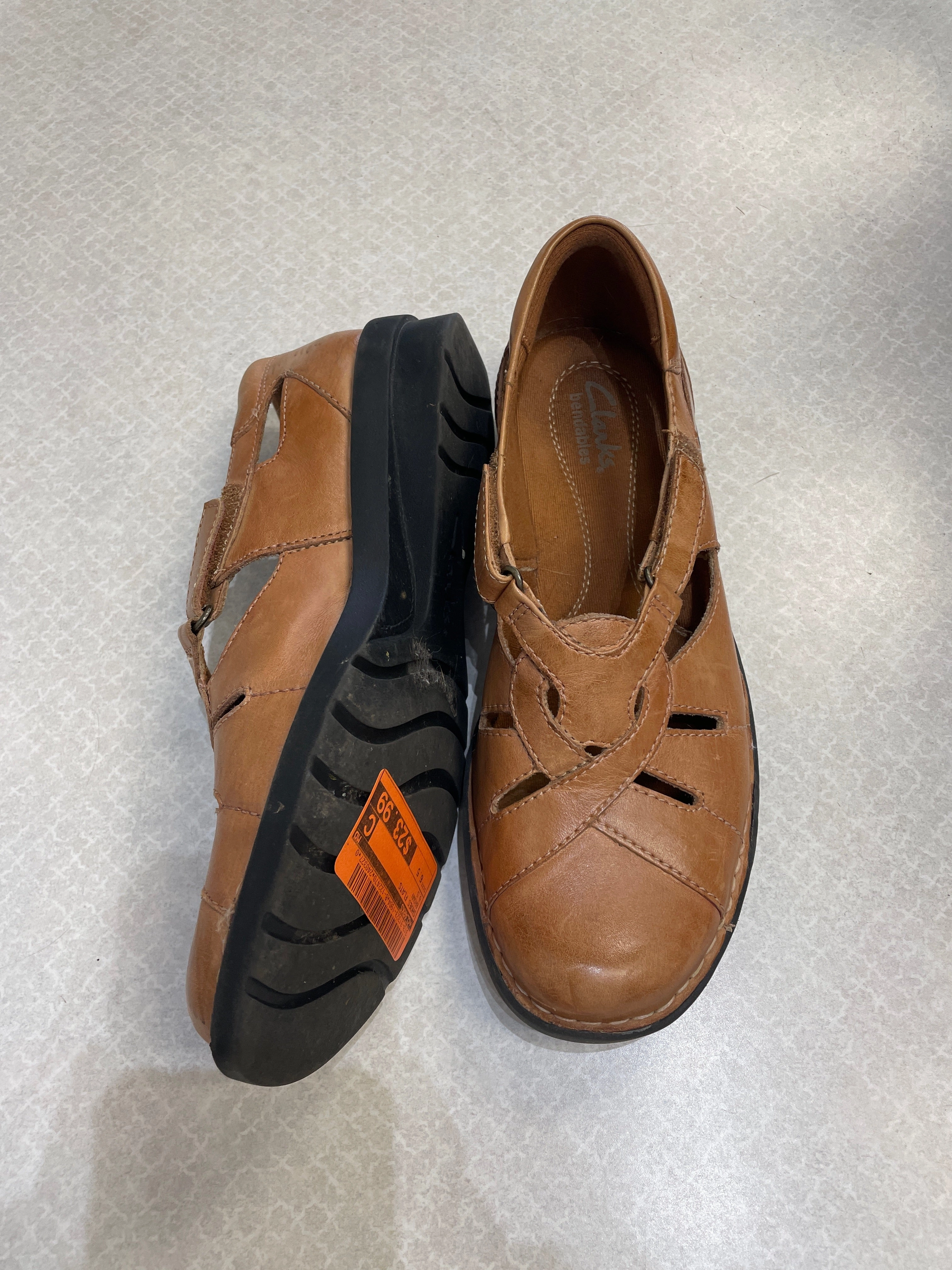 Shoes Flats By Clarks  Size: 6.5 Leather Footwear
