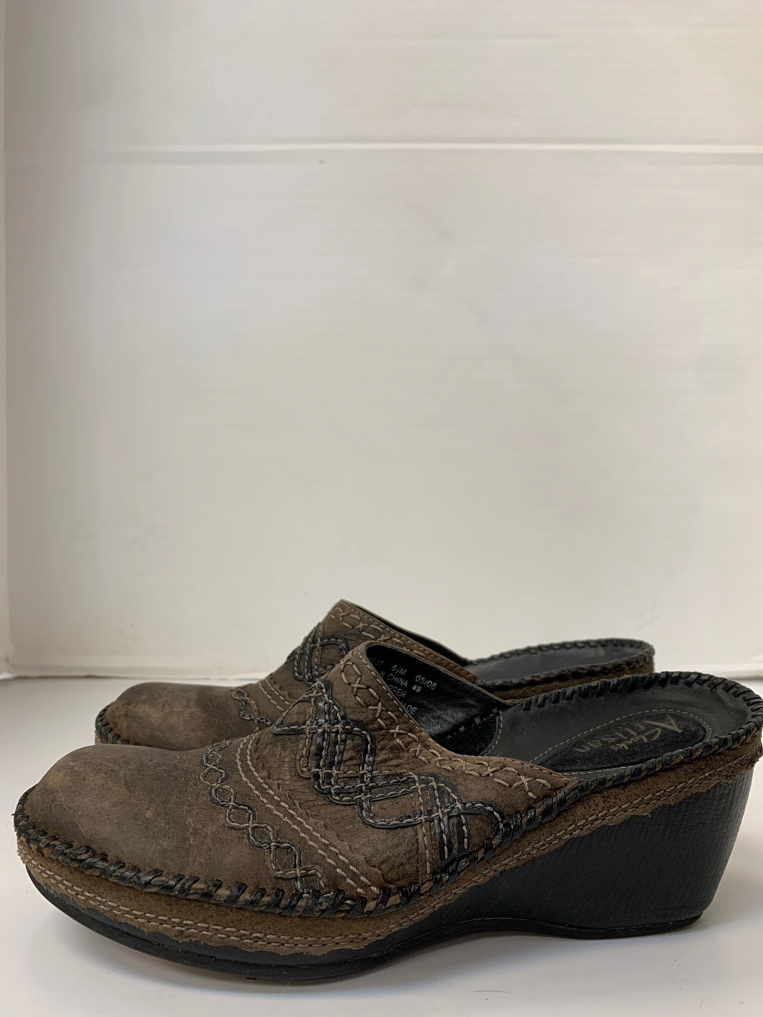 Shoes Flats Mule & Slide By Clarks  Size: 6.5 Leather Footwear