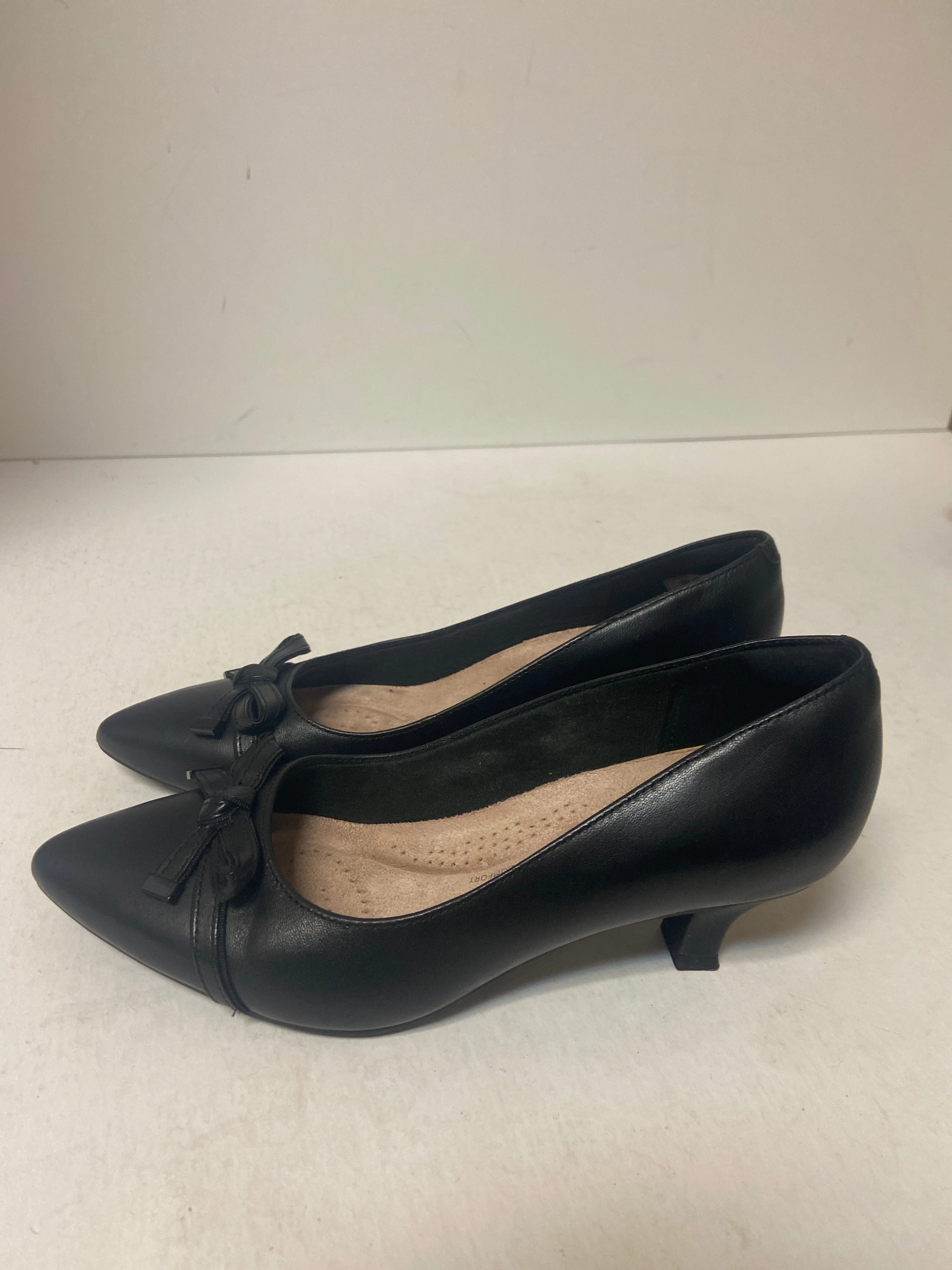 Shoes Heels Kitten By Clarks In Black, Size: 7 Leather Footwear