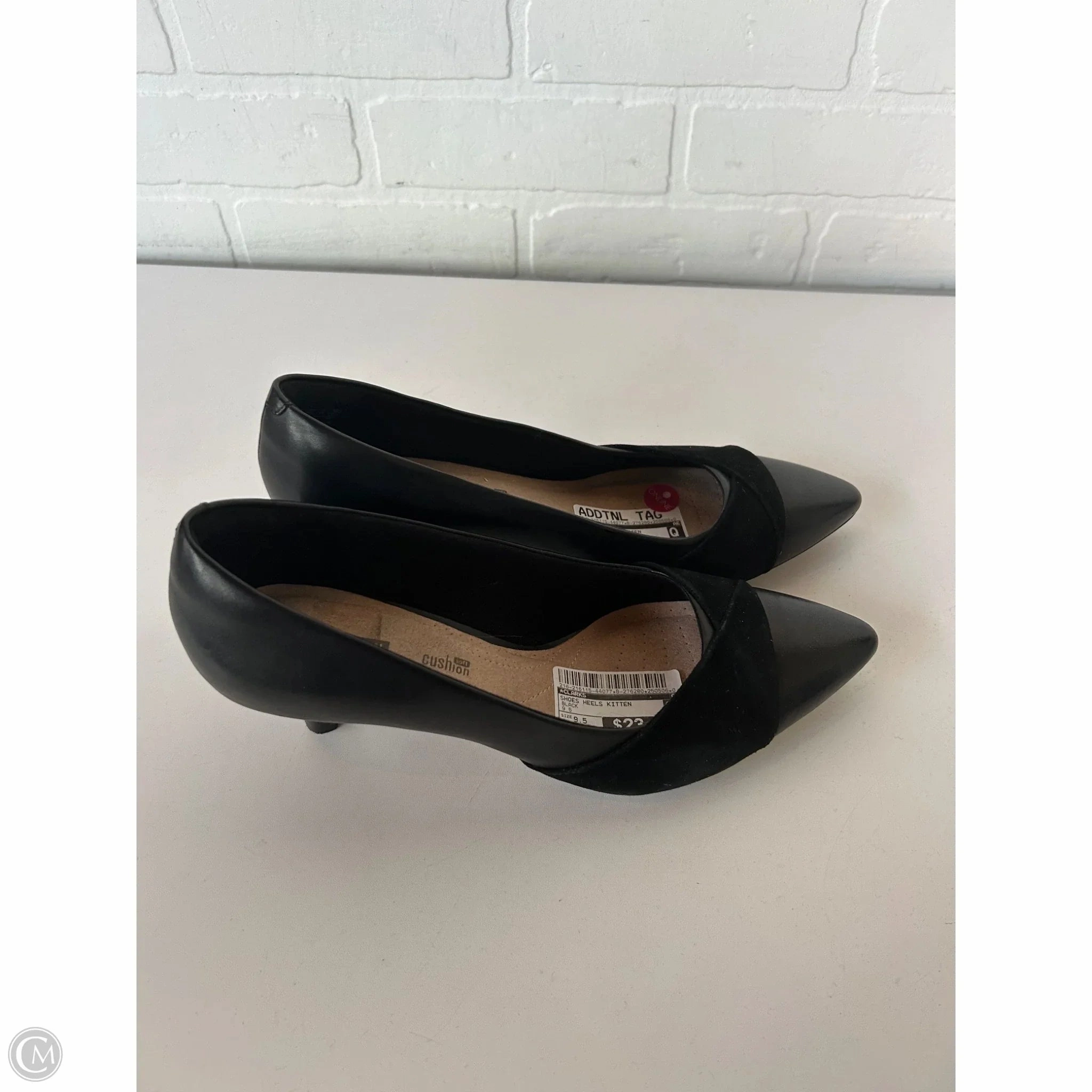 Shoes Heels Kitten By Clarks In Black, Size: 9.5 Leather Footwear